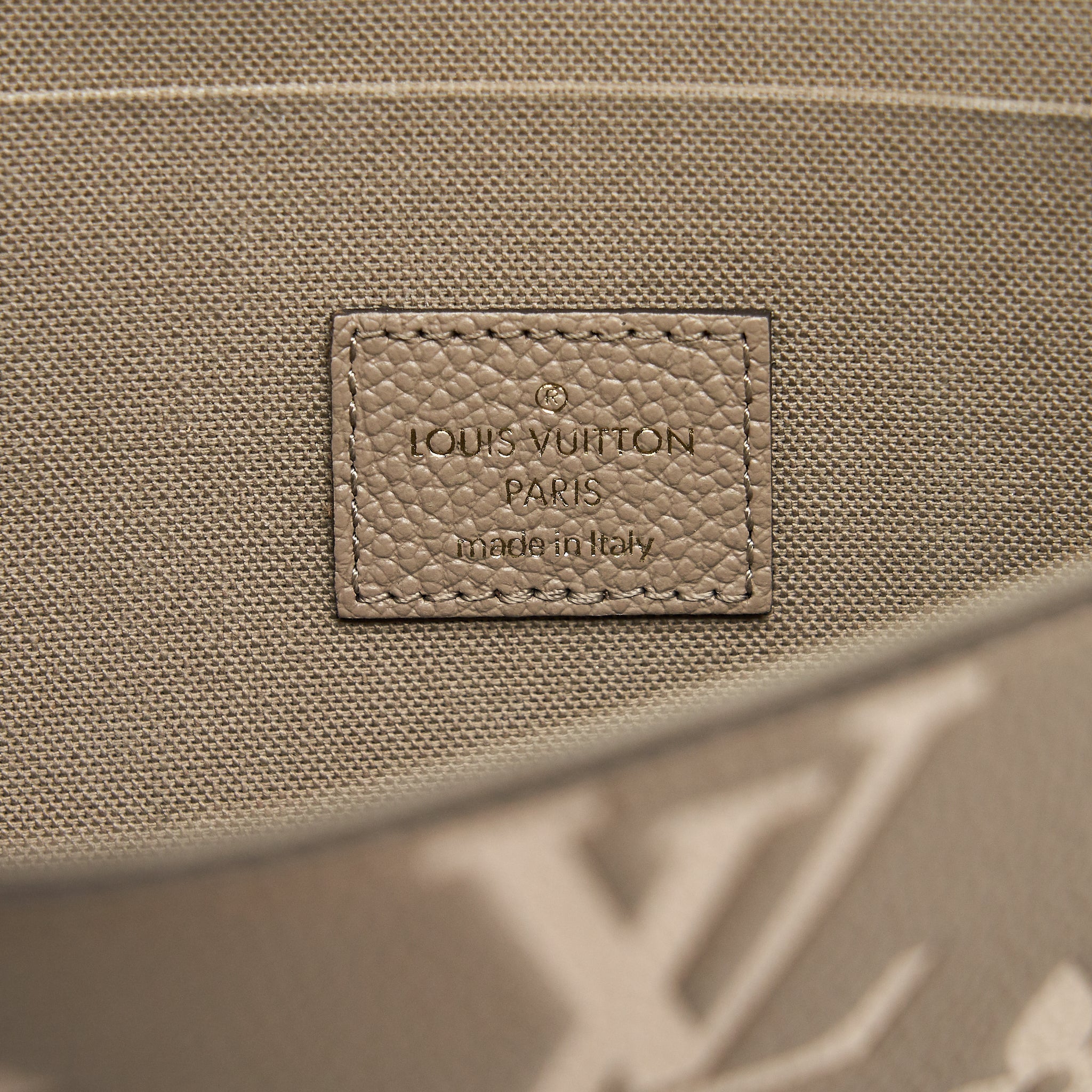 louis-vuitton-felicie-pochette-tourterelle-creme-ghw