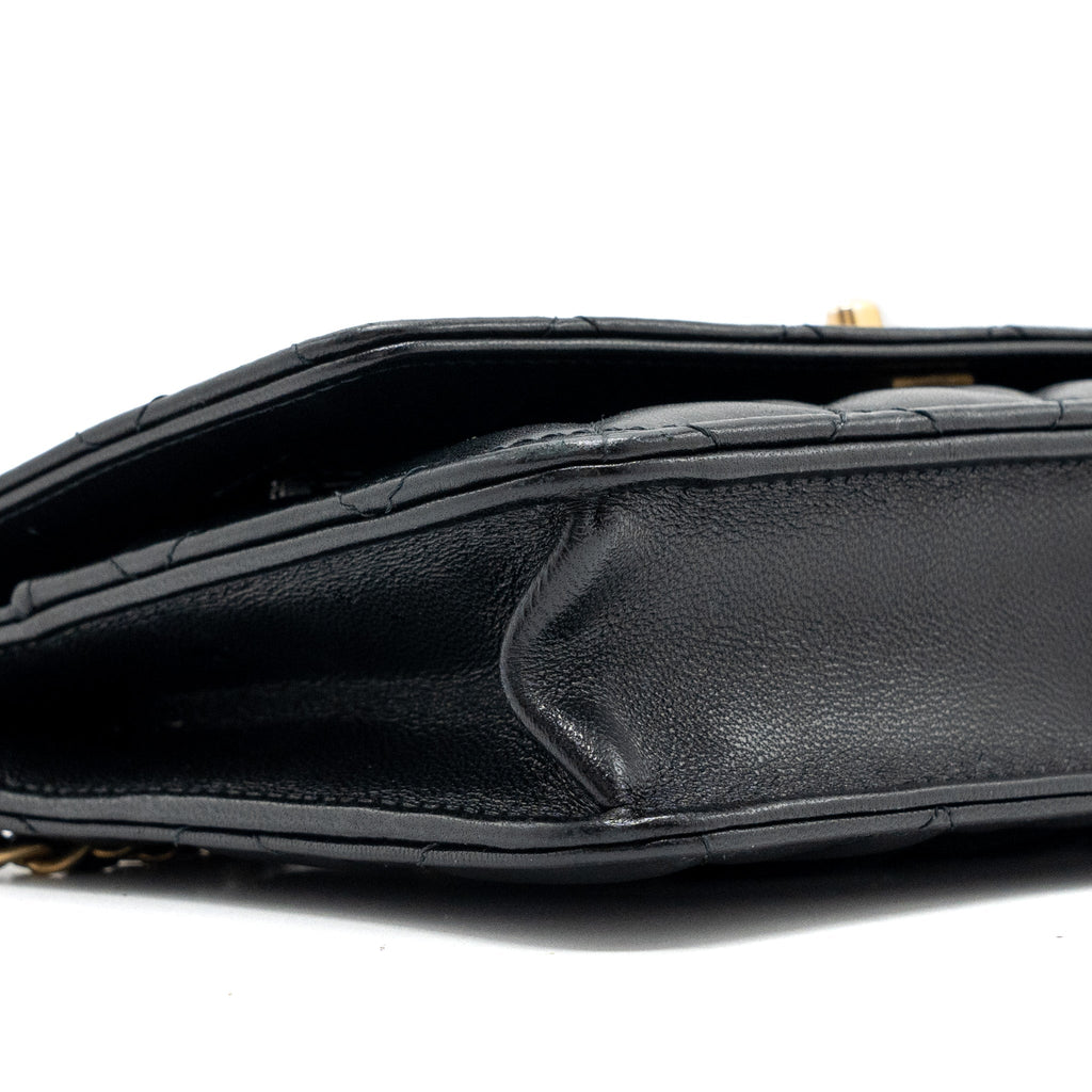 chanel-pearl-crush-wallet-on-chain-lambskin-black-ghw-2
