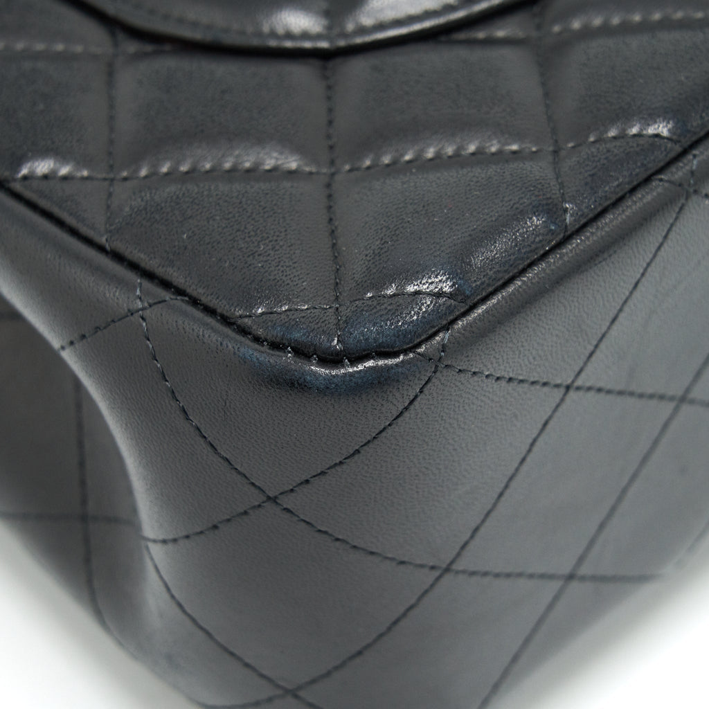chanel-classic-jumbo-double-flap-bag-lambskin-black-ghw