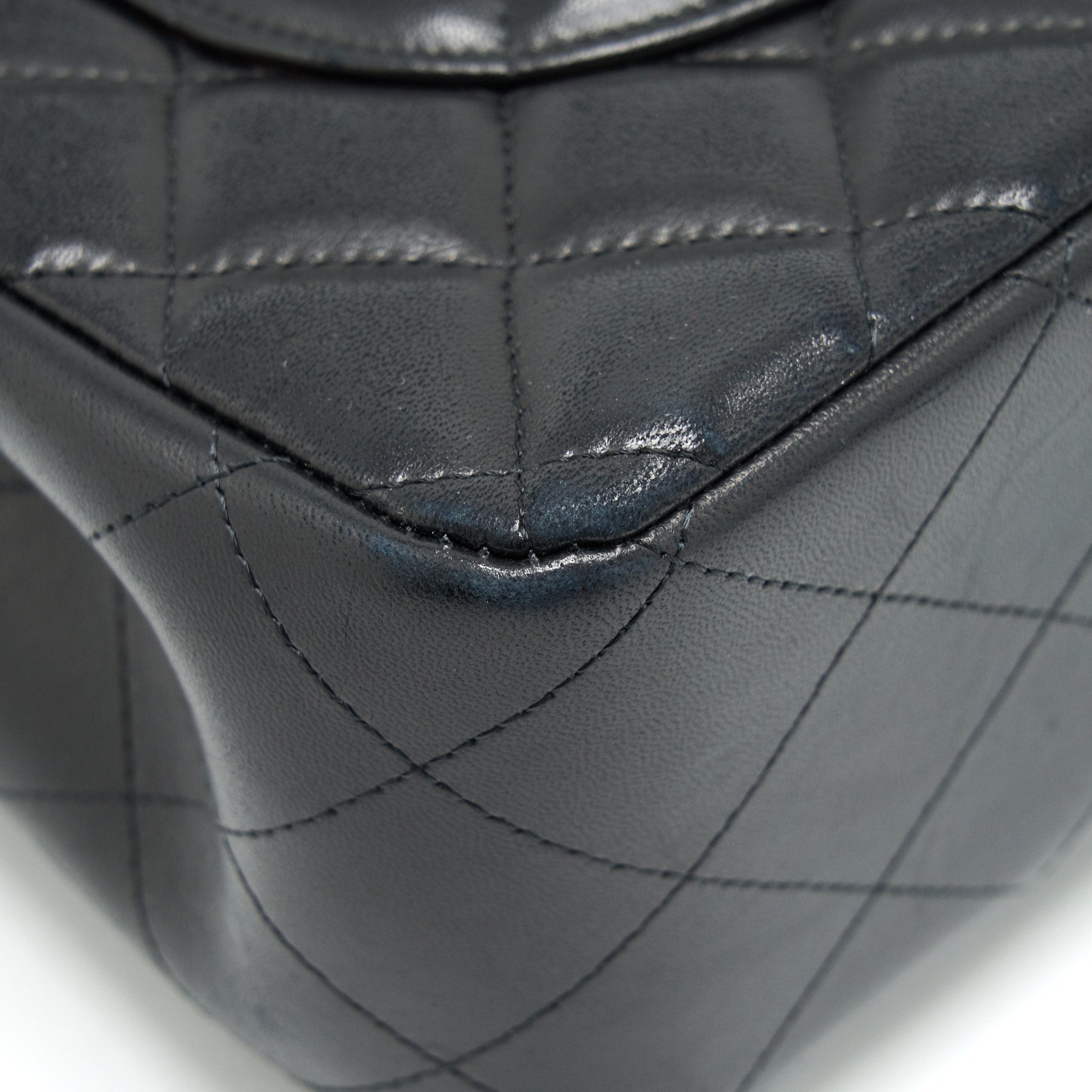 chanel-classic-jumbo-double-flap-bag-lambskin-black-ghw