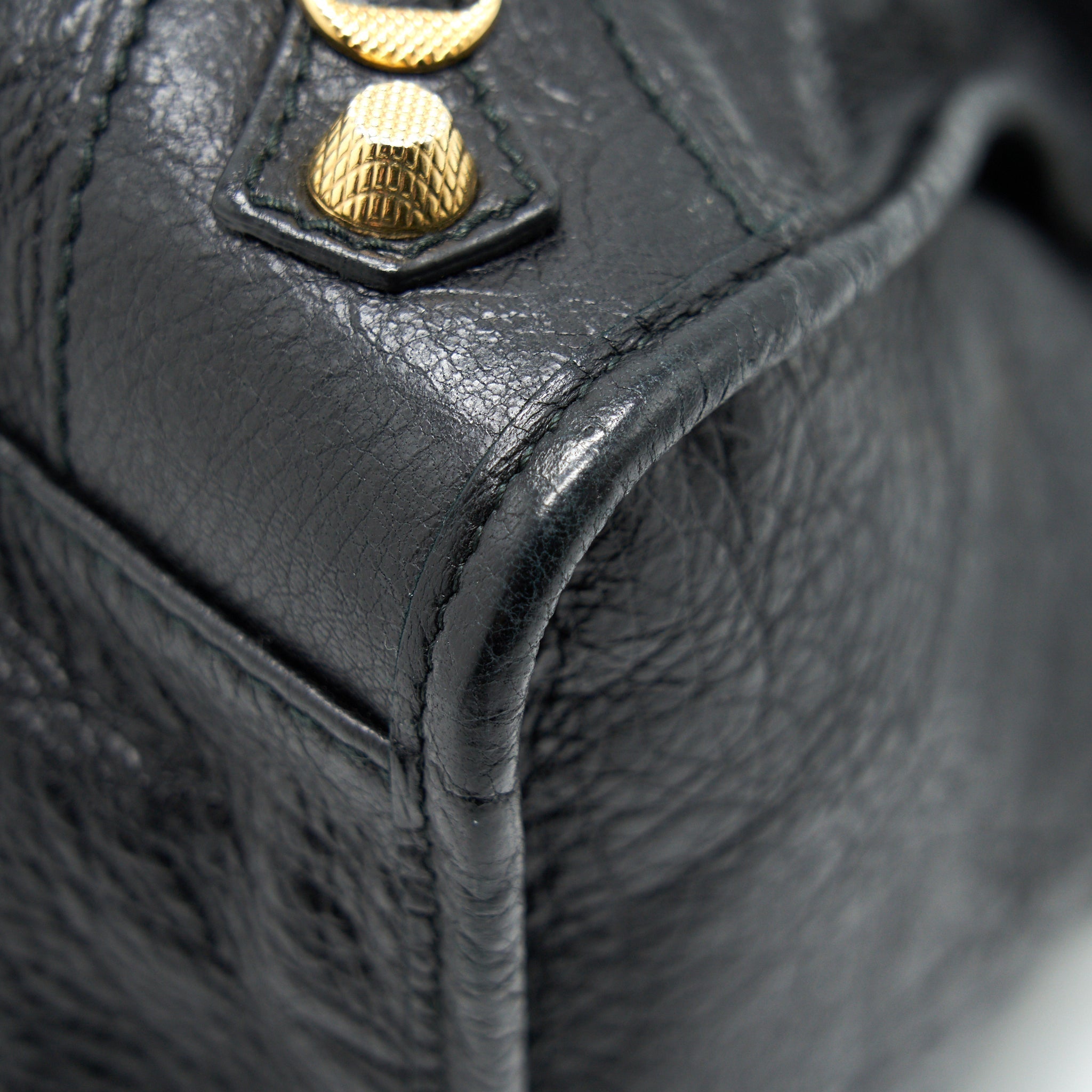 balenciaga-giant-city-bag-in-black
