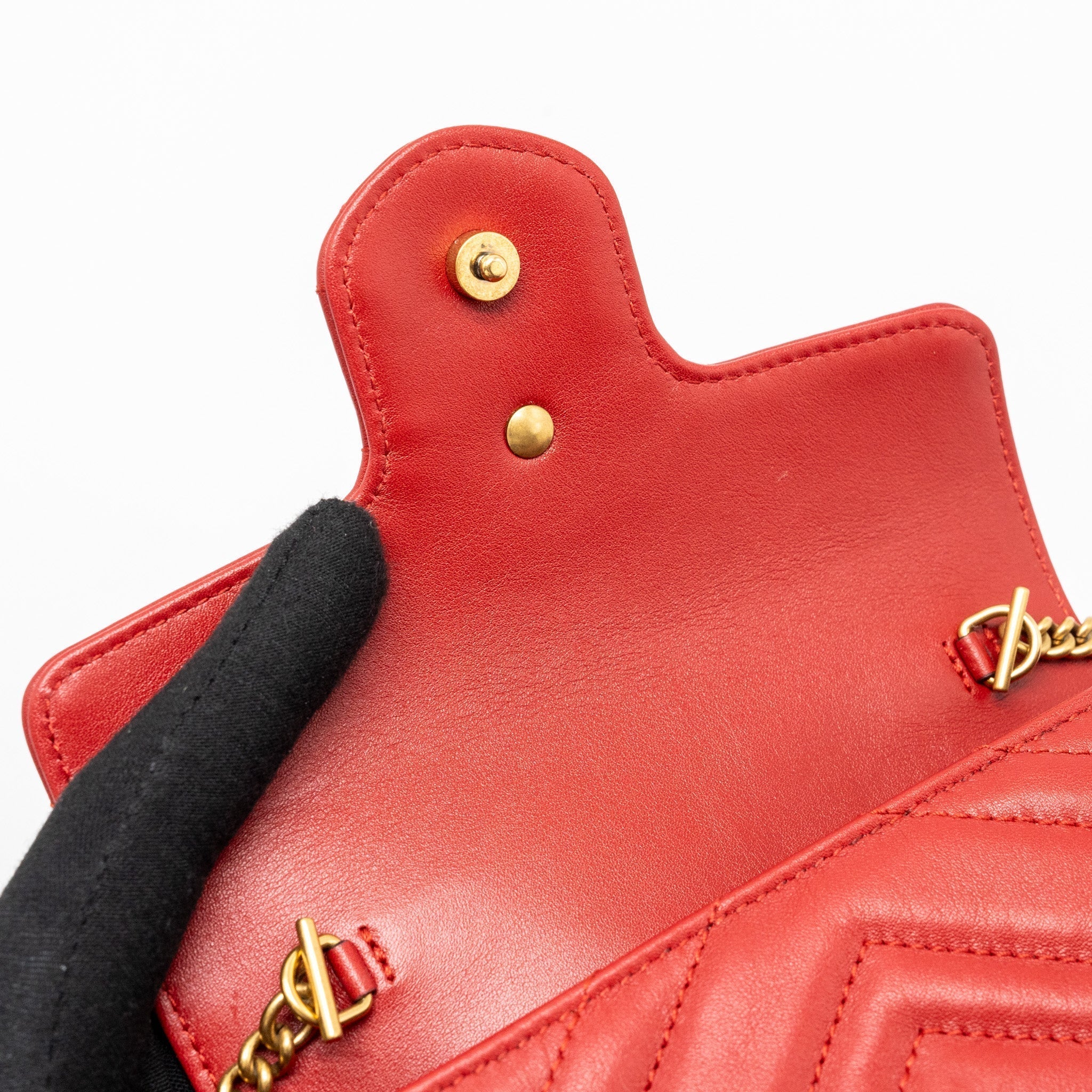 gucci-super-mini-gg-marmont-calfskin-red-ghw