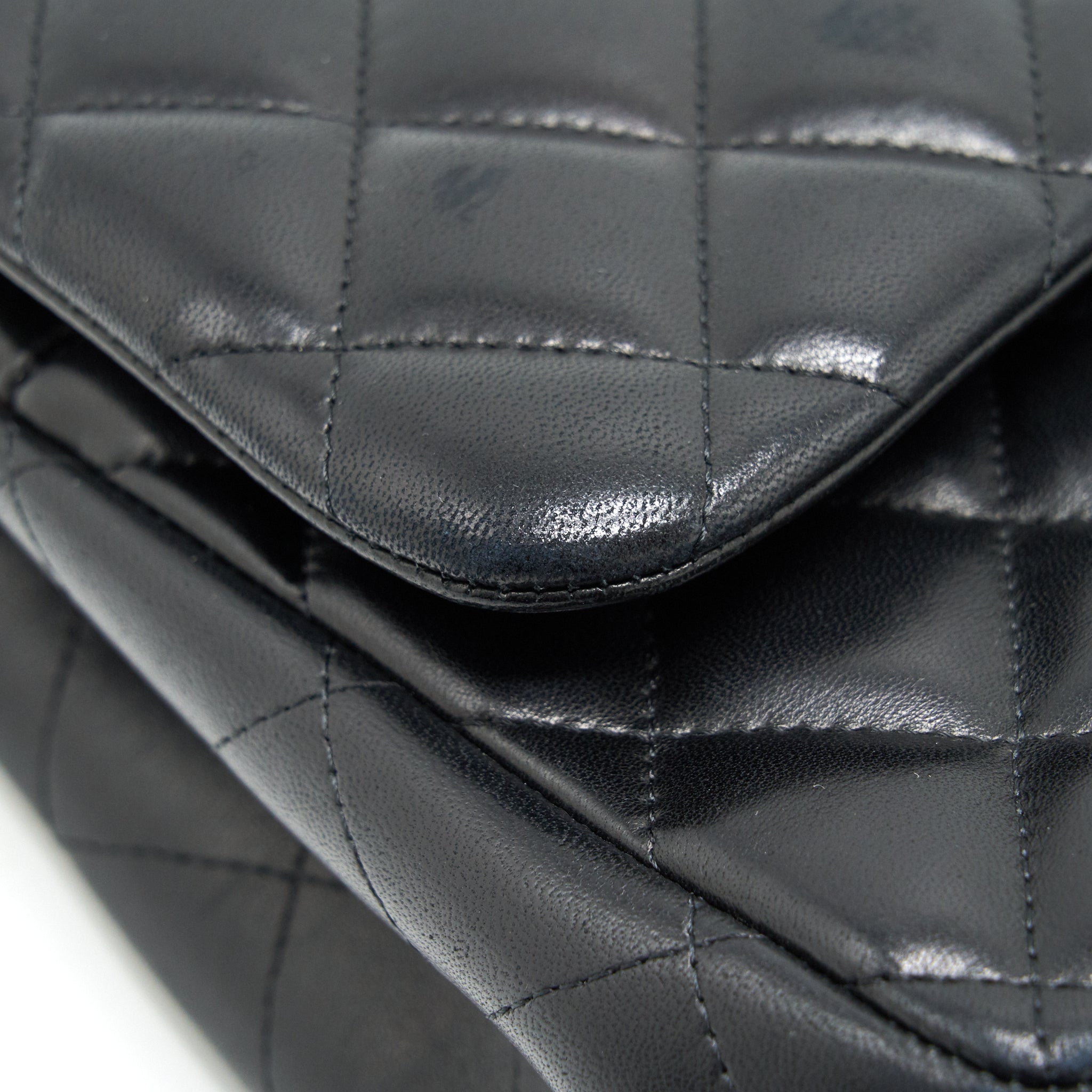 chanel-classic-jumbo-double-flap-bag-lambskin-black-ghw
