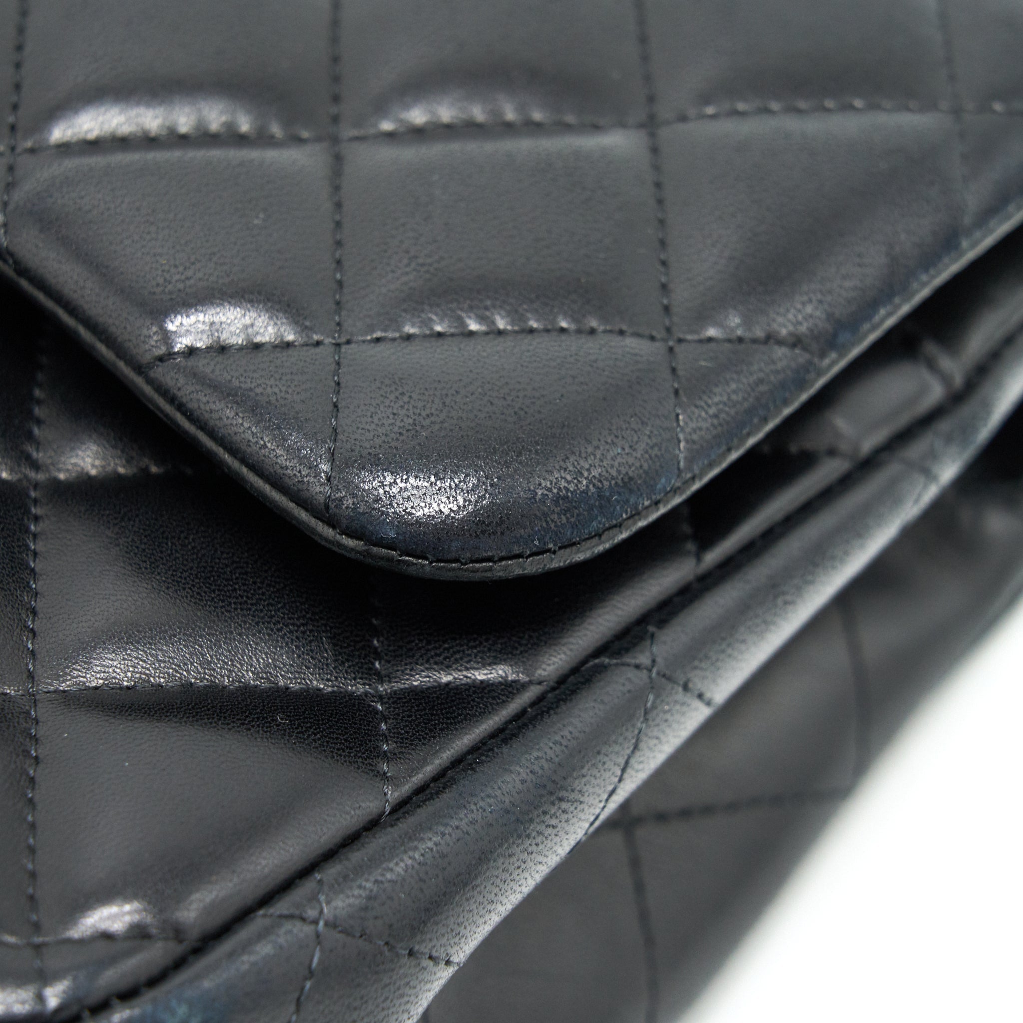 chanel-classic-jumbo-double-flap-bag-lambskin-black-ghw