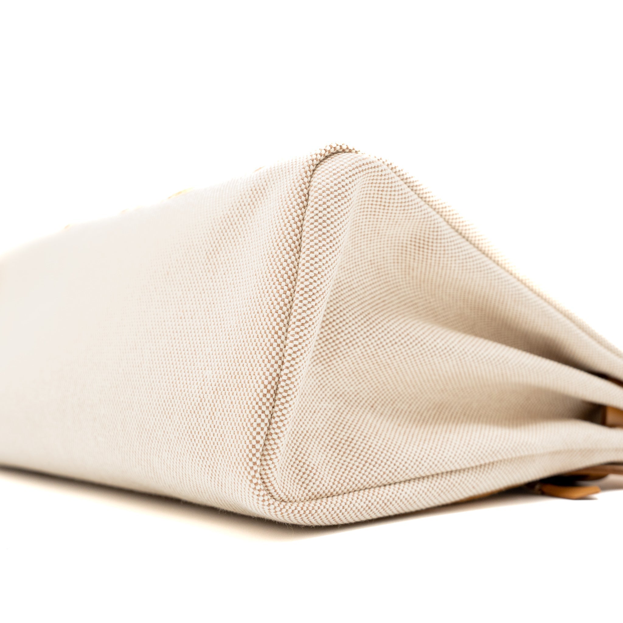 hermes-herbag-zip-31-toile-en-relief-canvas-leather-brides-sable-ecru-beige-nat-sable-shw-stamp-z