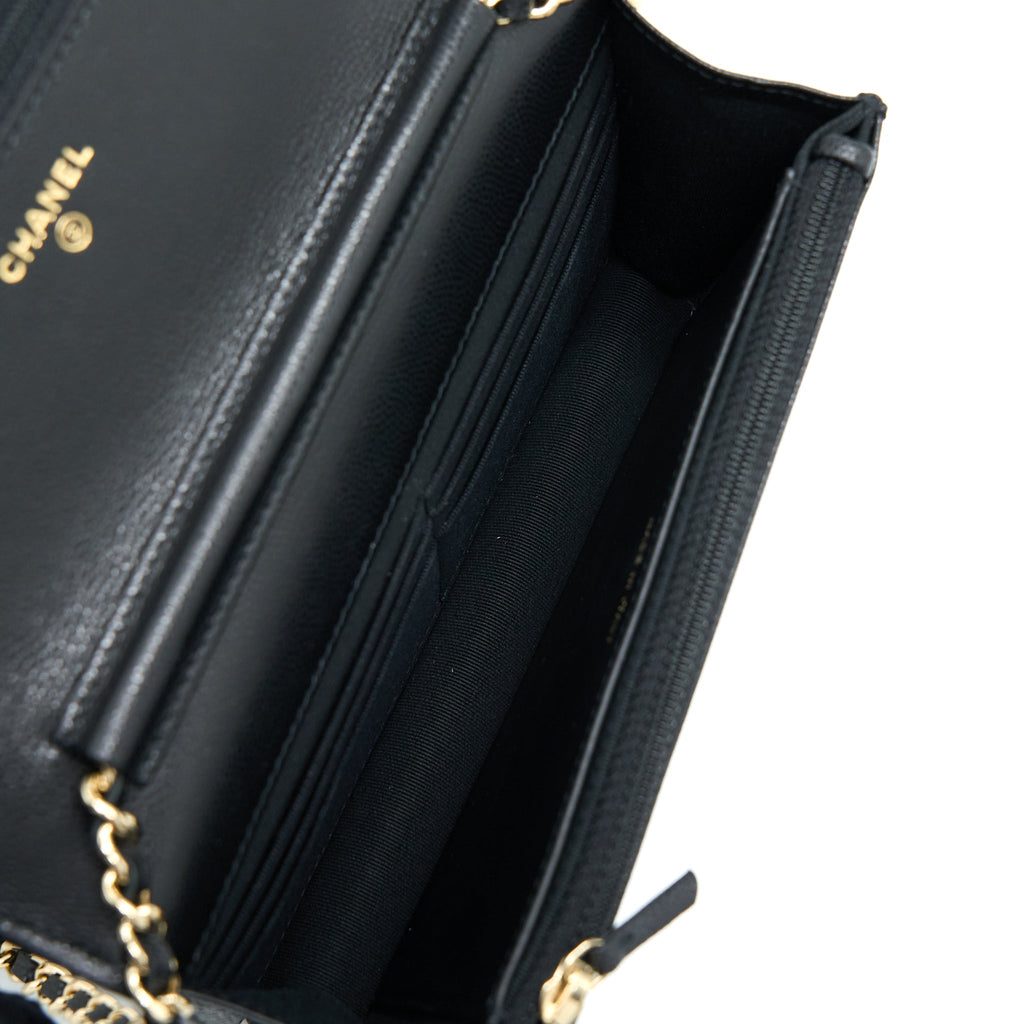 chanel-22s-wallet-on-chains-with-detail-cc-logo-caviar-black-lghw
