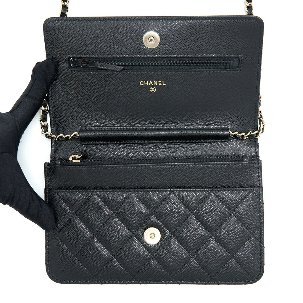 chanel-22s-wallet-on-chains-with-detail-cc-logo-caviar-black-lghw