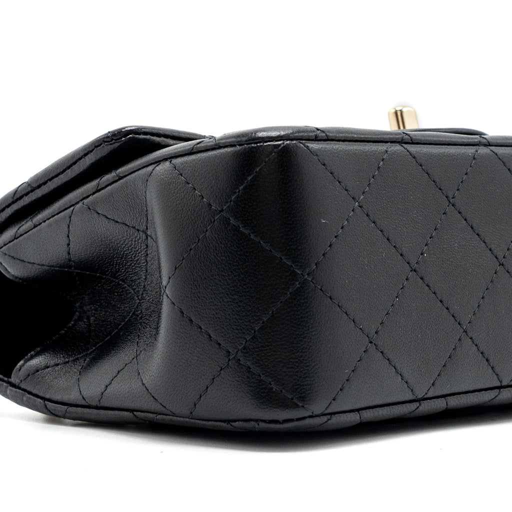 chanel-top-handle-mini-rectangular-lambskin-black-lghwmicrochip