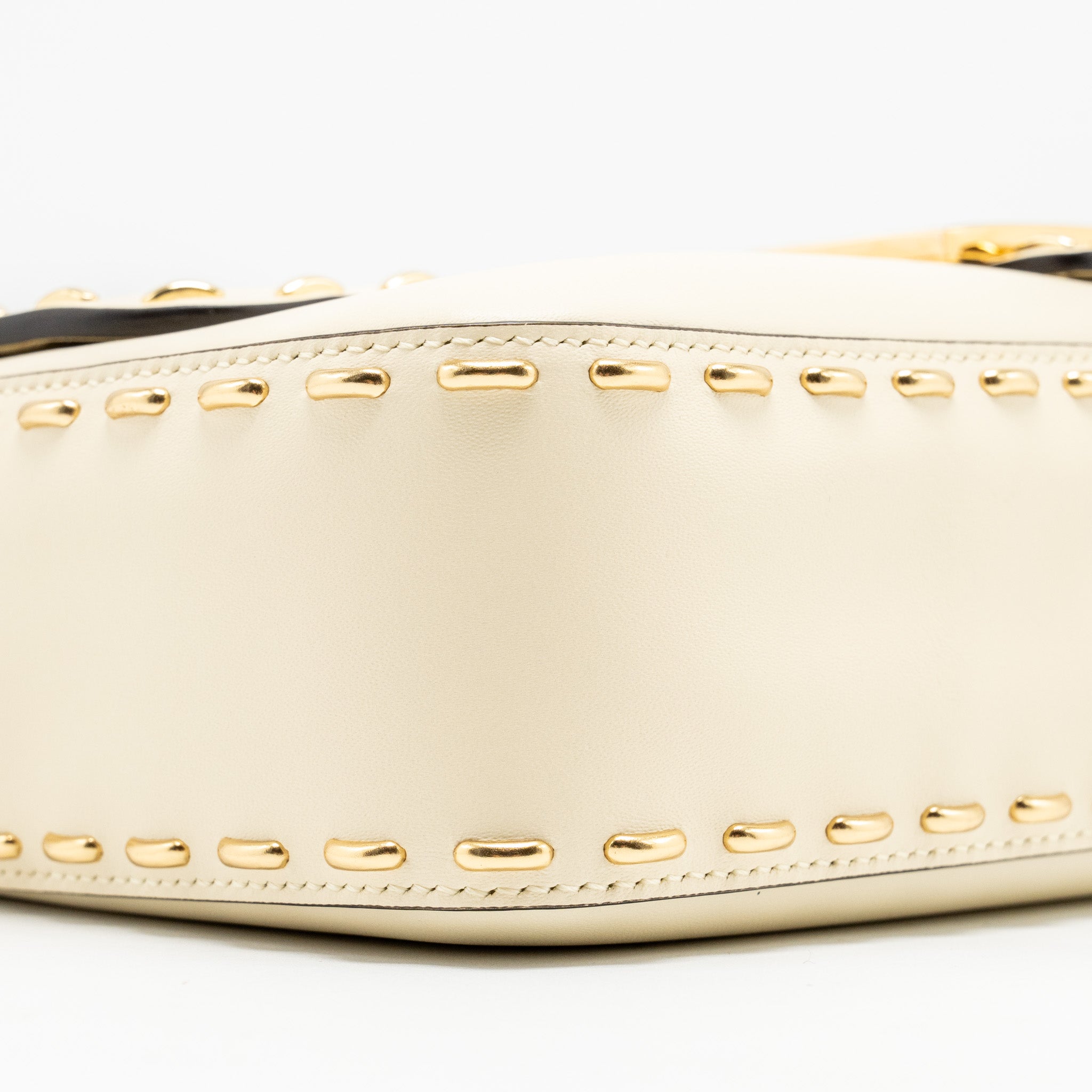 fendi-vitello-king-metal-stitch-baguette-lambskin-white-ghw