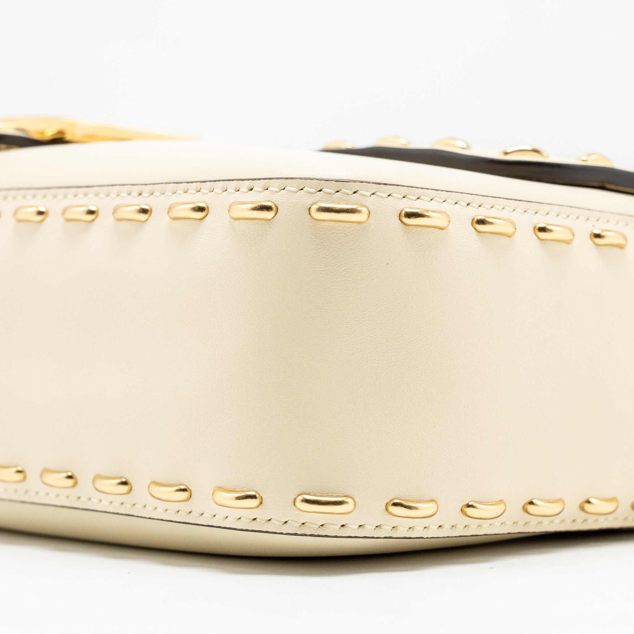 fendi-vitello-king-metal-stitch-baguette-lambskin-white-ghw