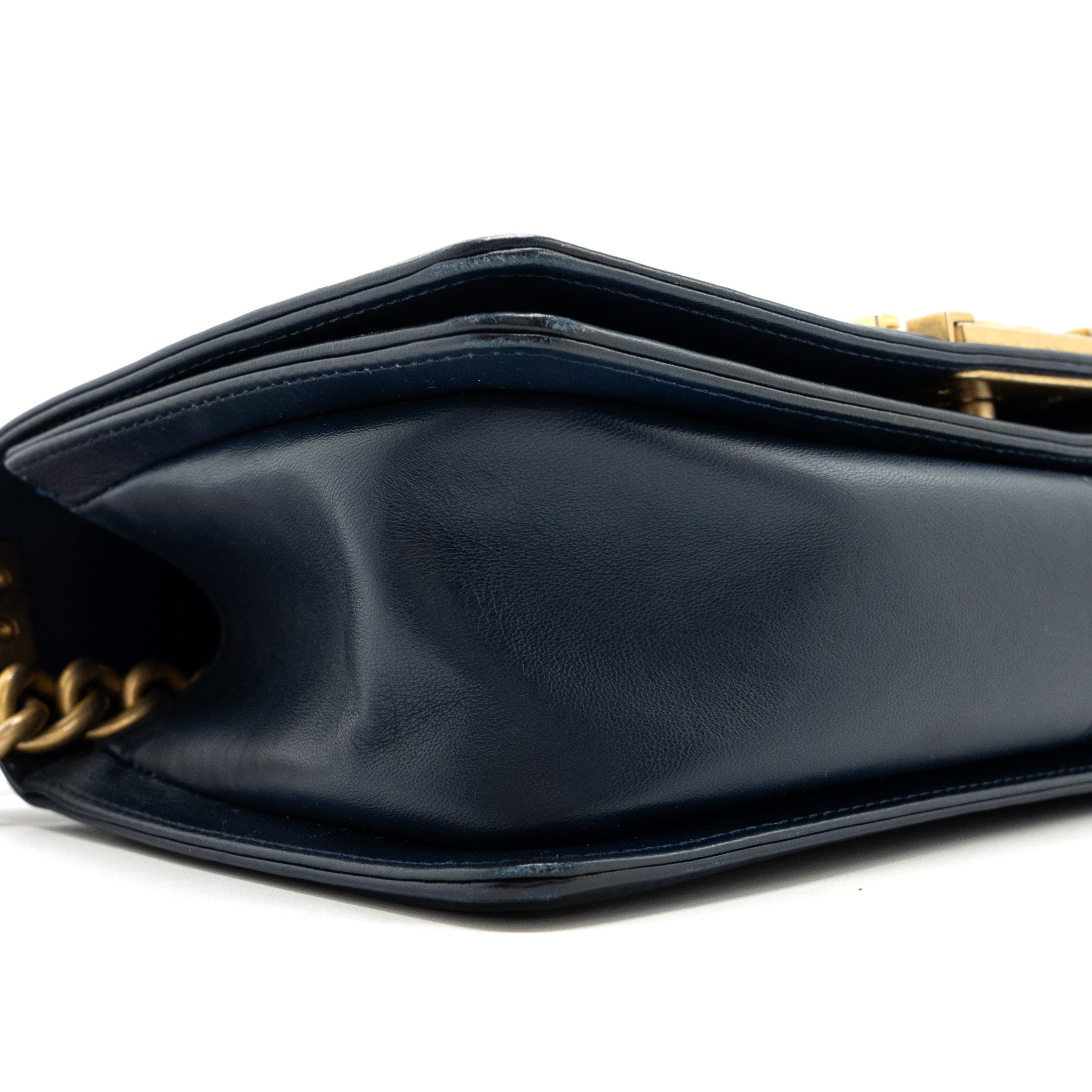 chanel-medium-boy-bag-calfskin-blue-ghw-1