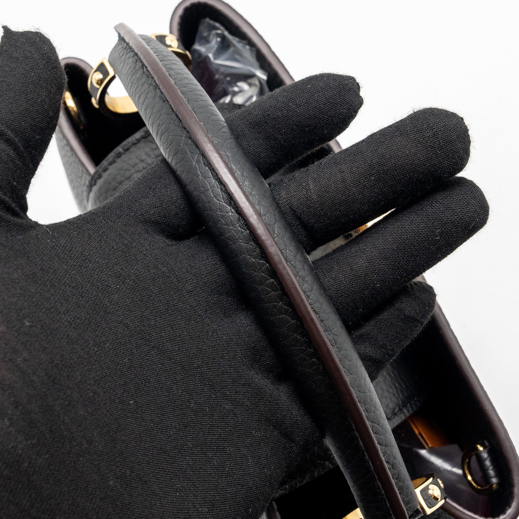 louis-vuitton-capucines-bb-calfskin-black-ghw