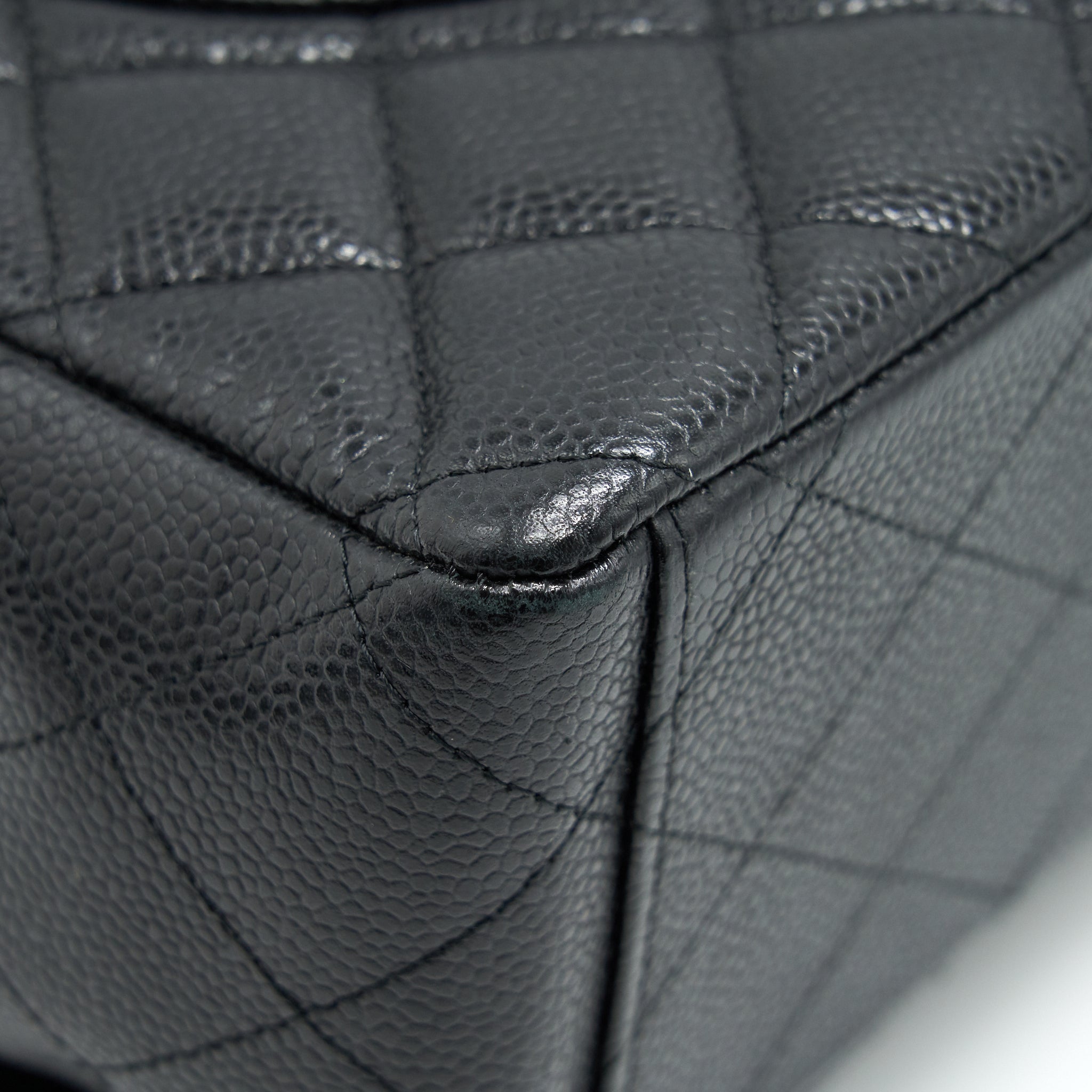 chanel-caviar-maxi-in-black-ghw