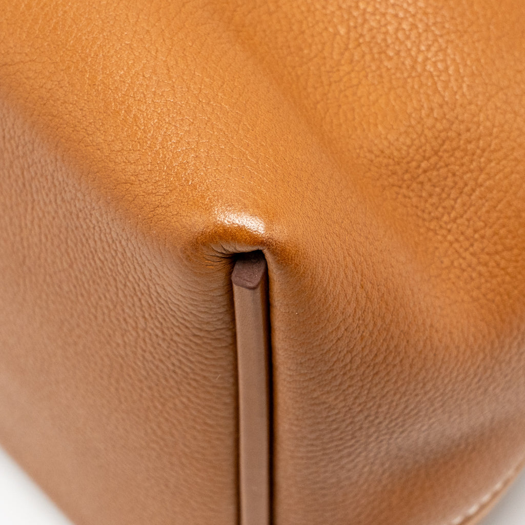 hermes-24-24-2424-29-bag-barenia-faubourg-fauve-shw-stamp-d