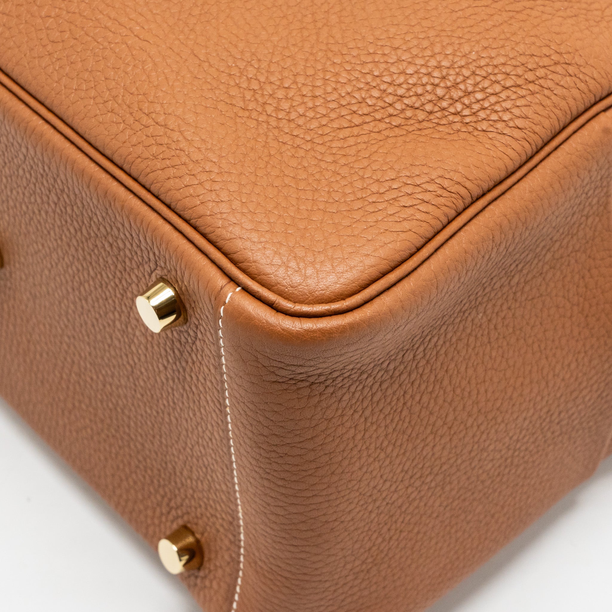 hermes-lindy-26-clemence-gold-ghw-stamp-d