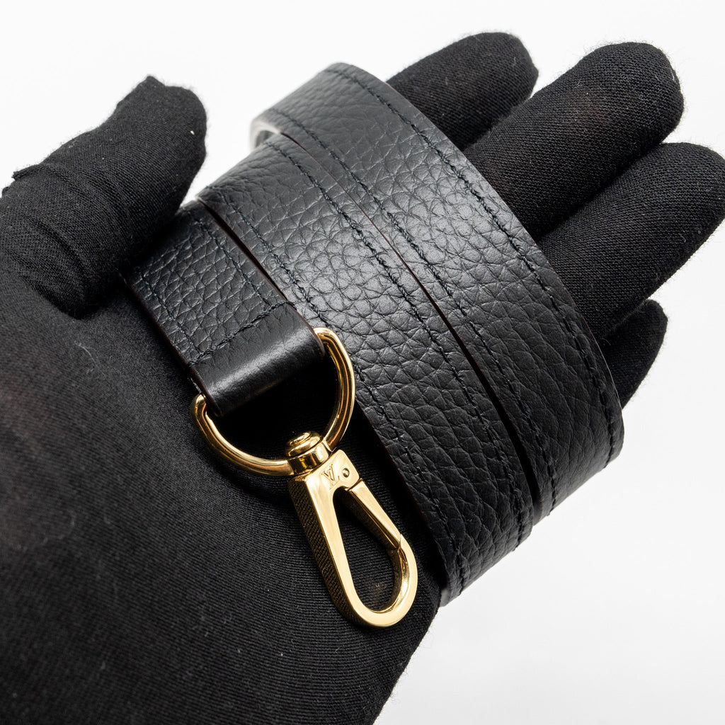 louis-vuitton-capucines-bb-calfskin-black-ghw