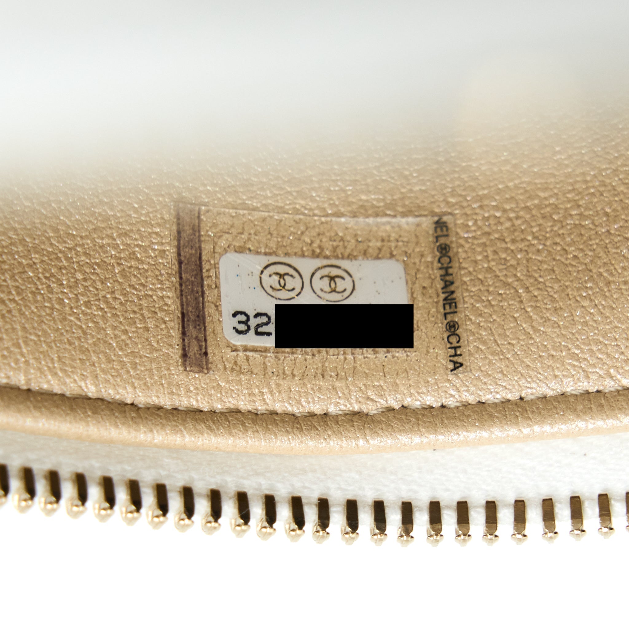 chanel-top-handle-vanity-case-lambskin-white-ghw