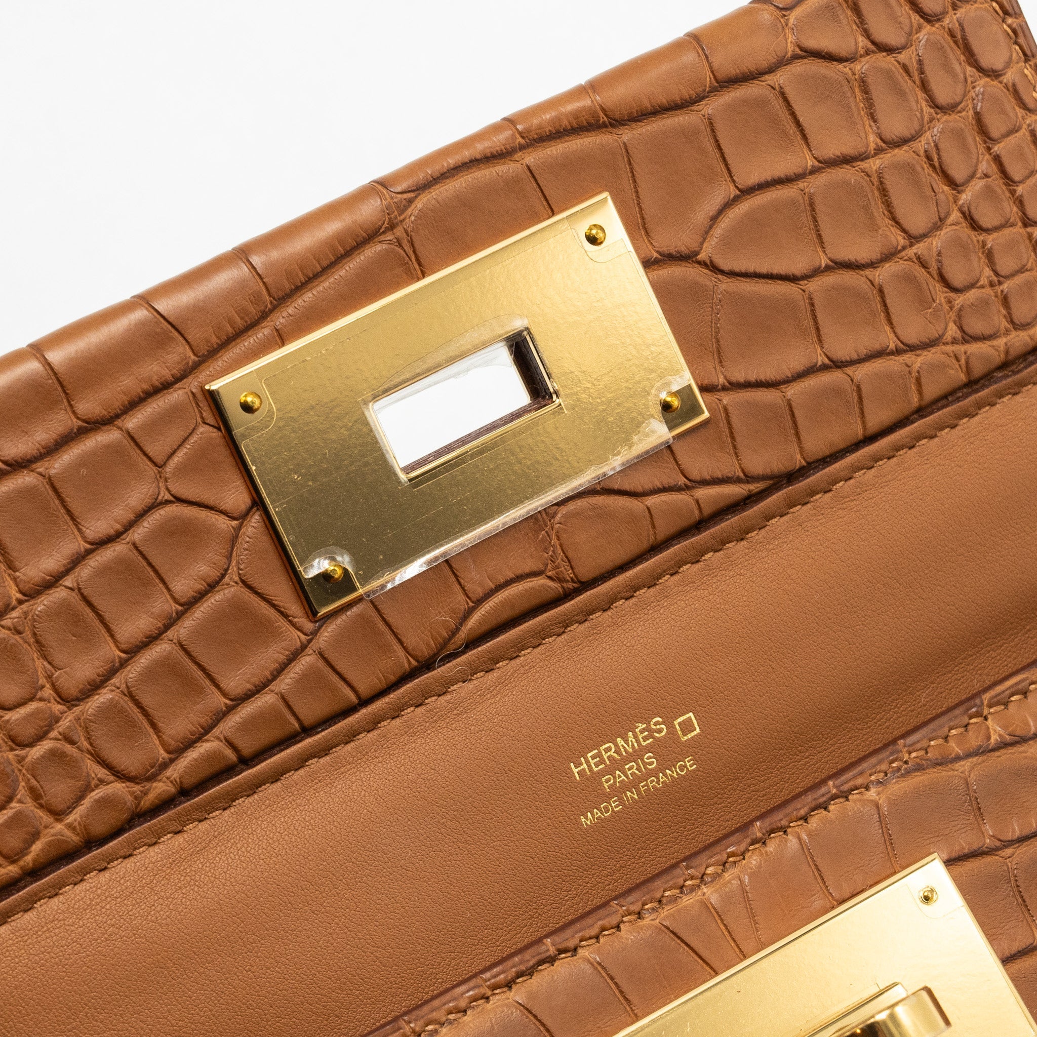 hermes-24-24-2424-21-touch-evercolor-alligator-swift-gold-ghw-stamp-w