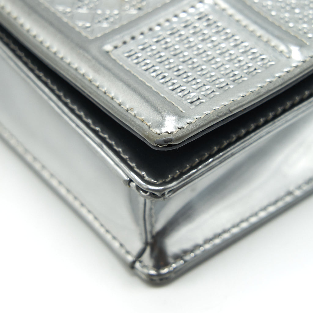 dior-diorama-wallet-on-chain-metallic-silver-shw