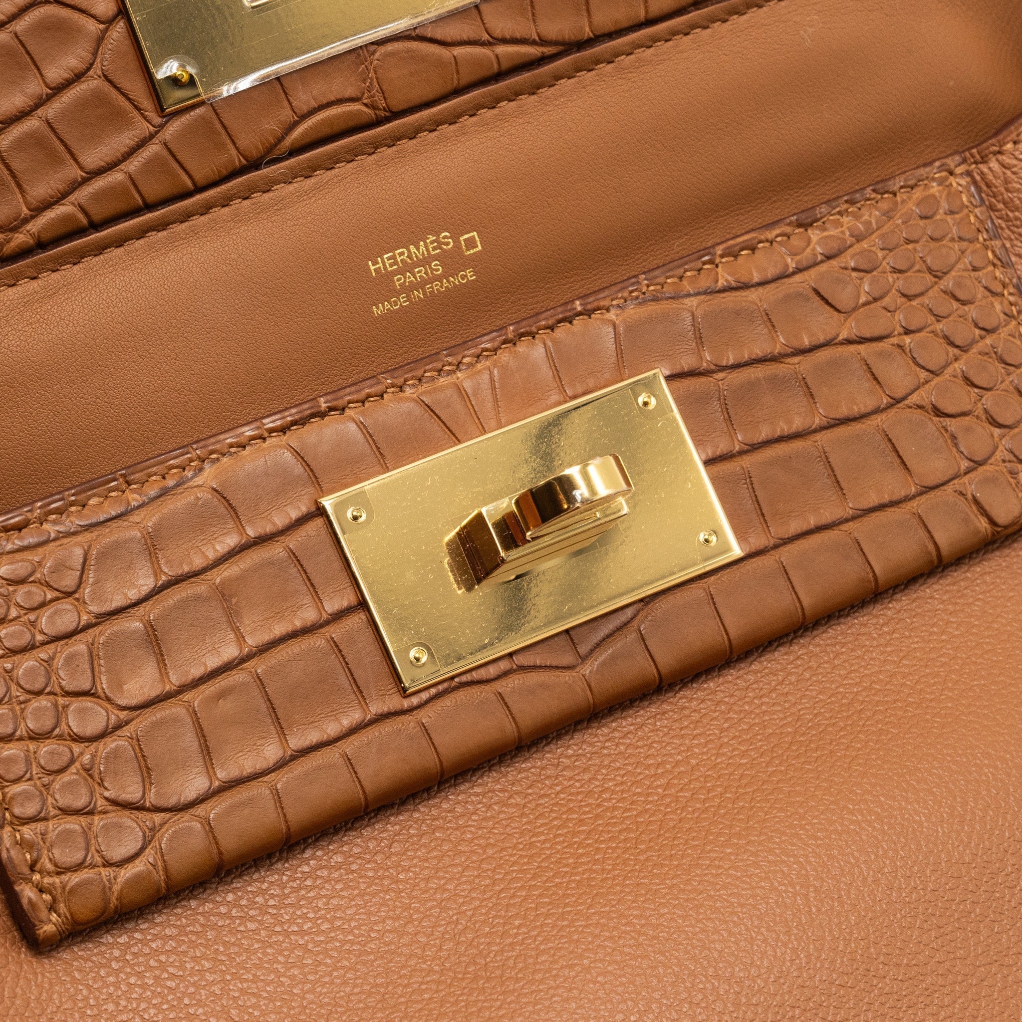 hermes-24-24-2424-21-touch-evercolor-alligator-swift-gold-ghw-stamp-w