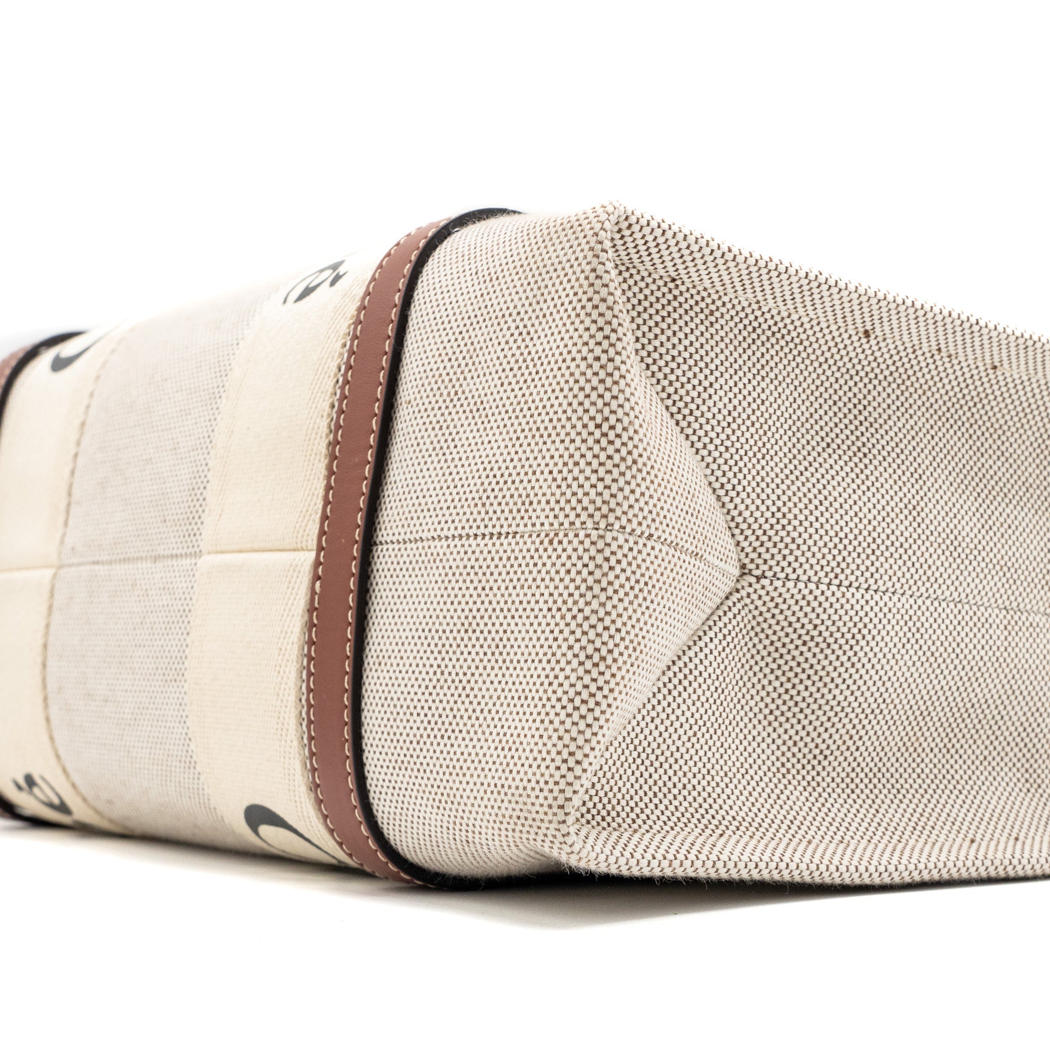 chloe-medium-woody-tote-bag-canvas-white-brown