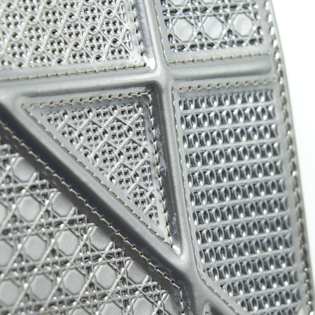 dior-diorama-wallet-on-chain-metallic-silver-shw