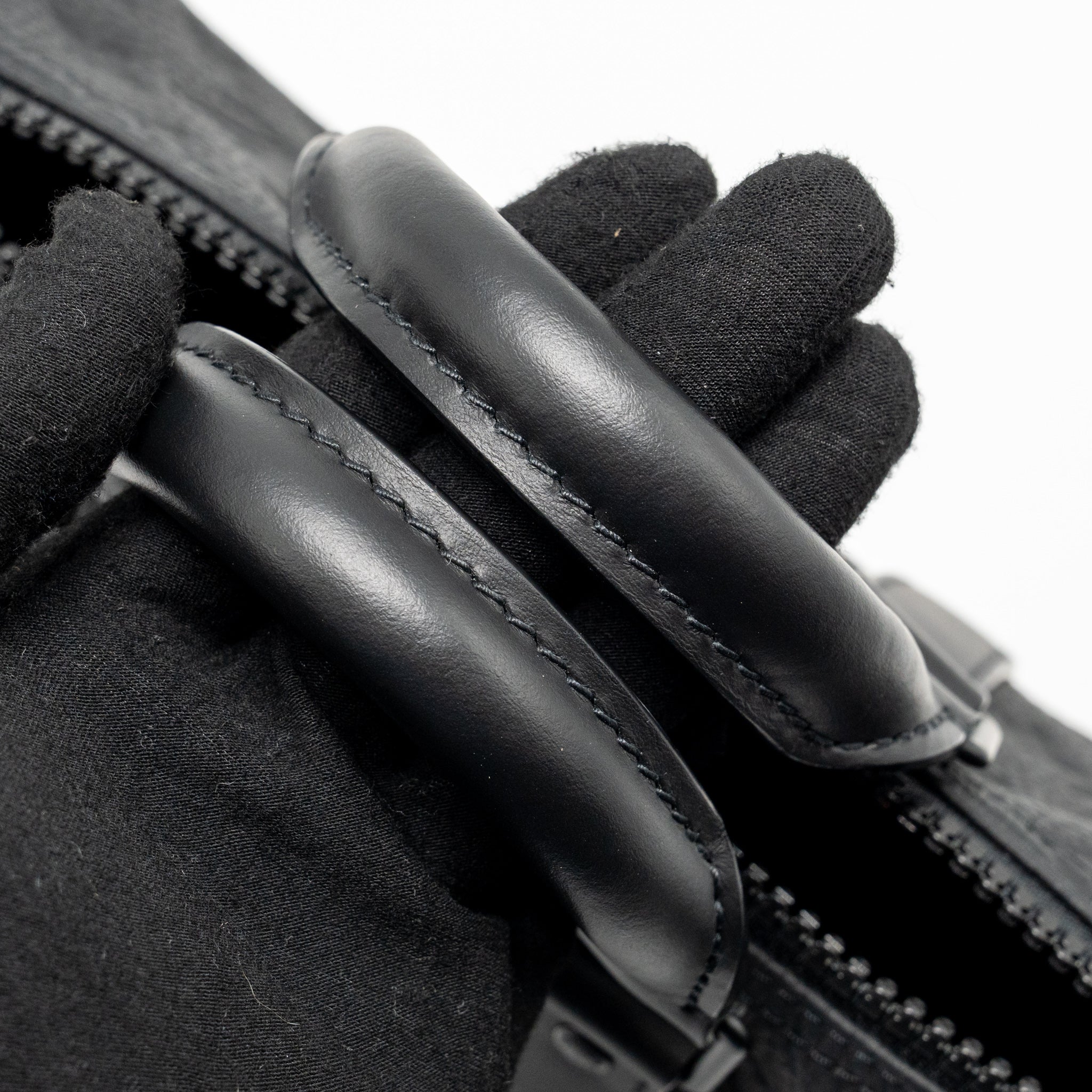 louis-vuitton-keepall-bandouliere-25-monogram-taurillon-leather-black-with-black-hardware