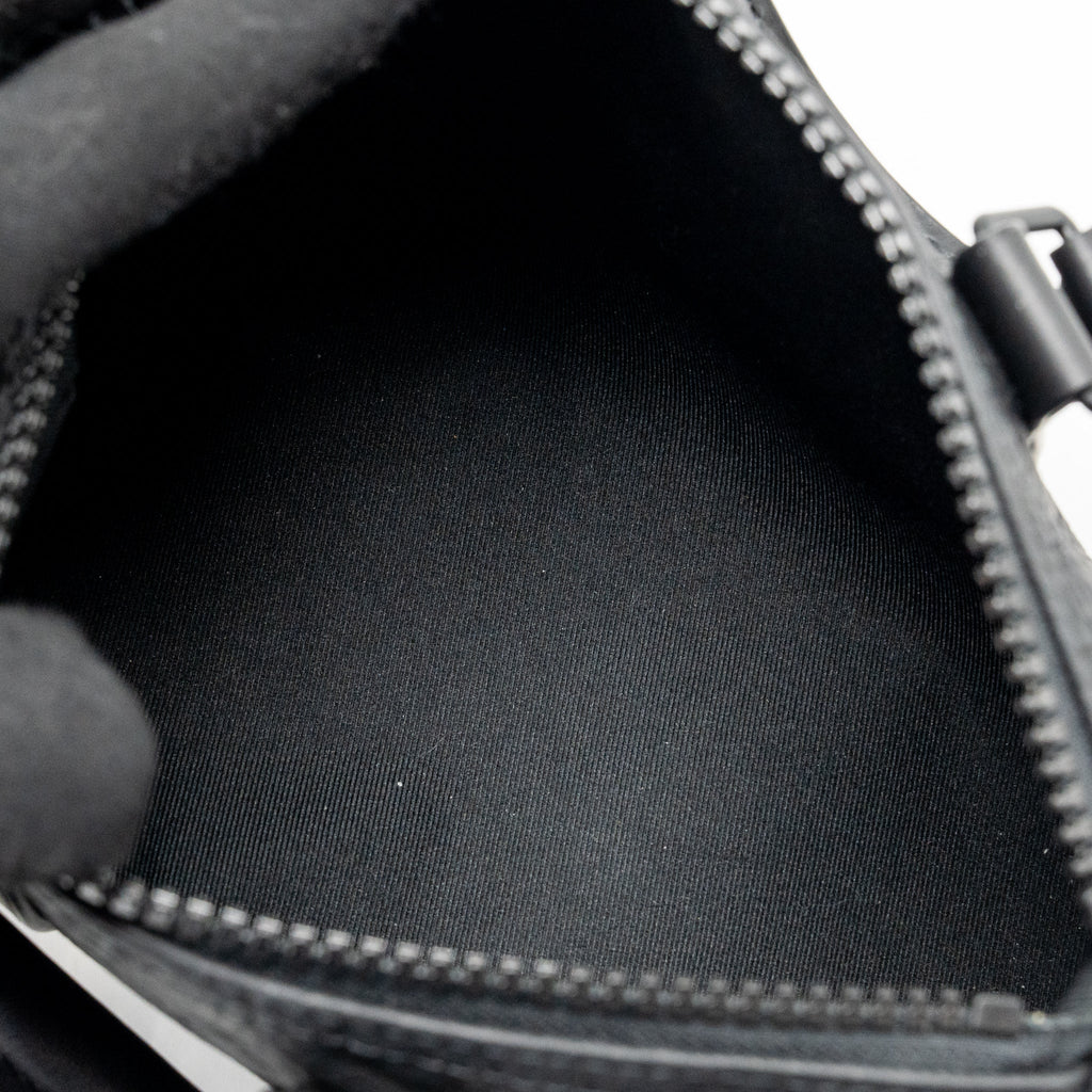 louis-vuitton-keepall-bandouliere-25-monogram-taurillon-leather-black-with-black-hardware