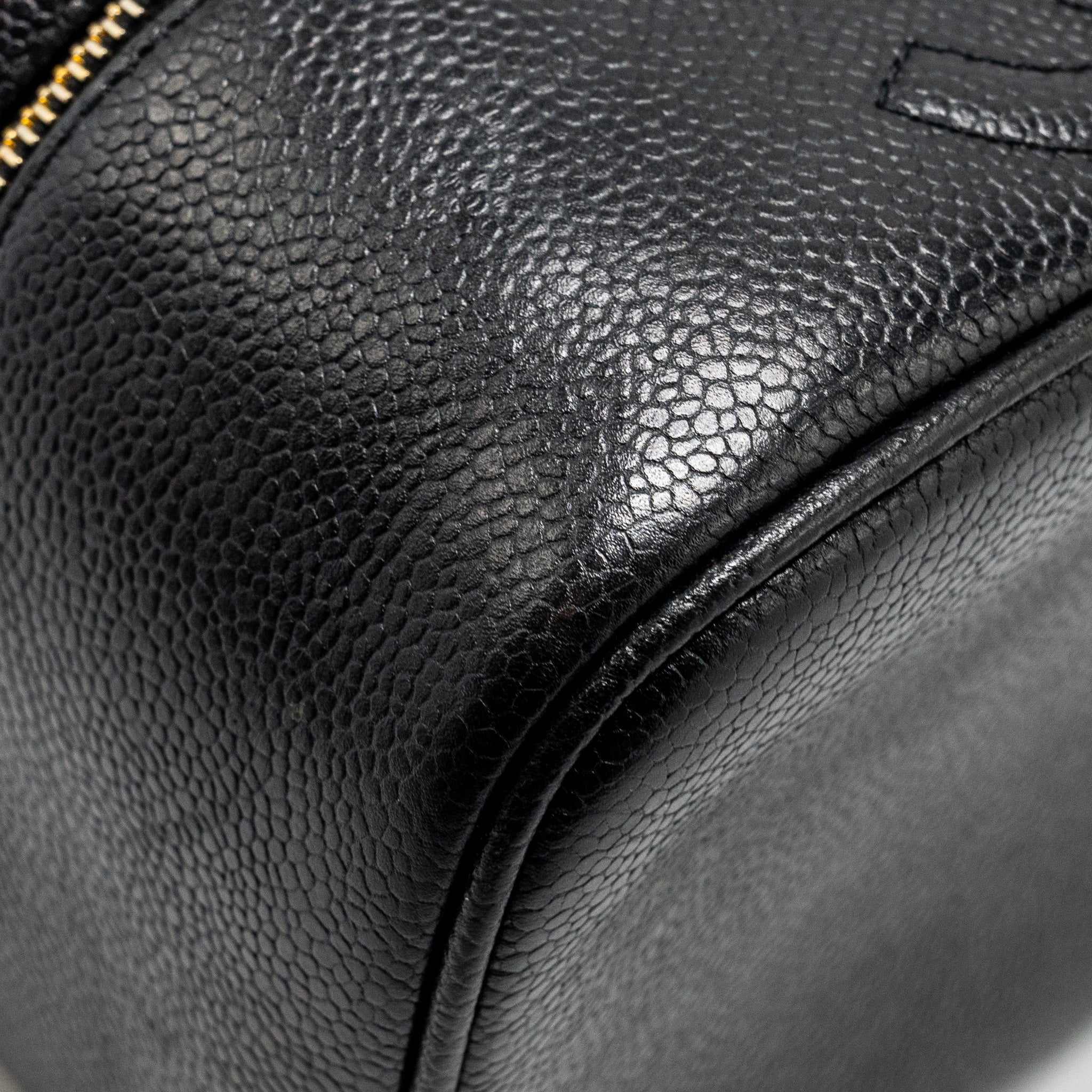 chanel-vintage-vanity-case-caviar-black-ghw-copy