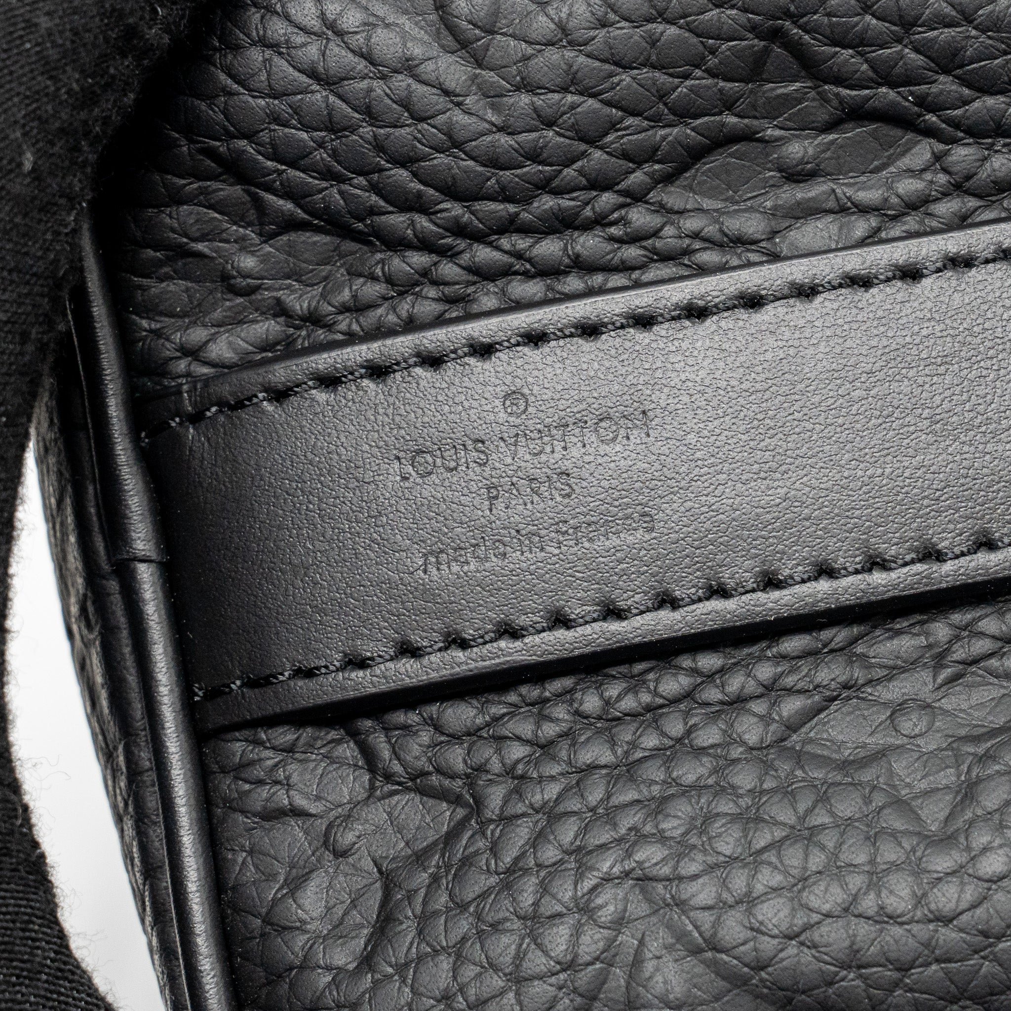 louis-vuitton-keepall-bandouliere-25-monogram-taurillon-leather-black-with-black-hardware