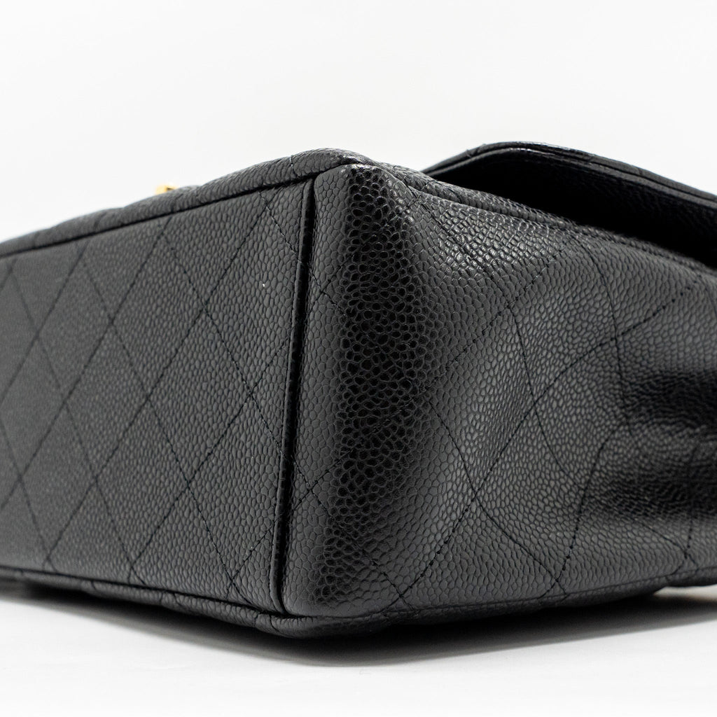 chanel-flap-black