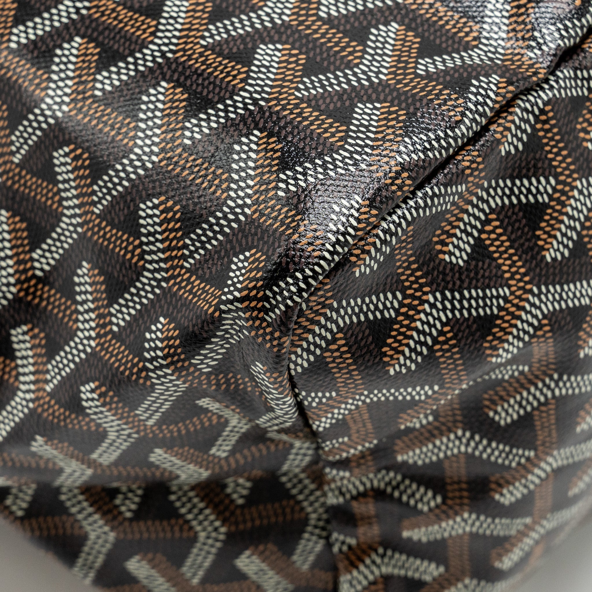 goyard-saint-louis-tote-pm-goyardline-canvas-black