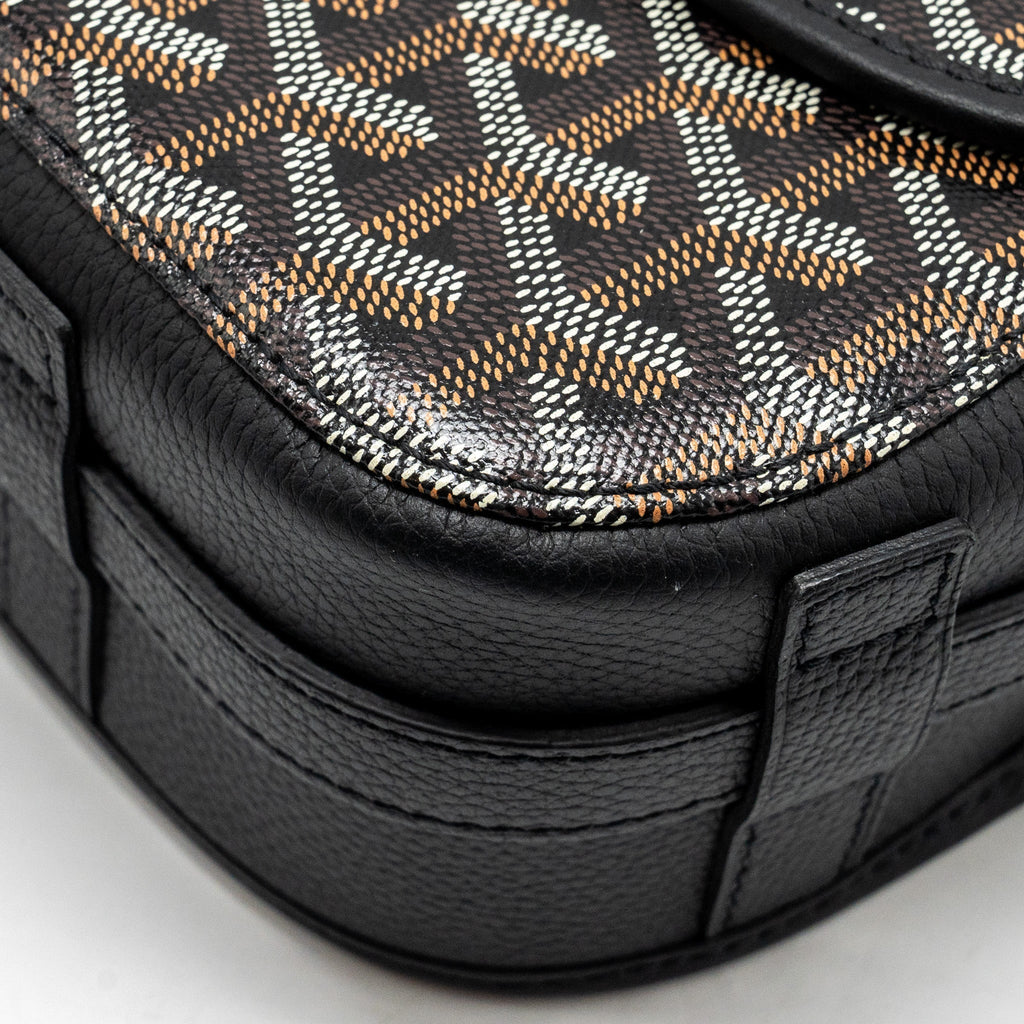 goyard-belvedere-mm-messenger-bag-goyardine-canvas-calfskin-black-shw