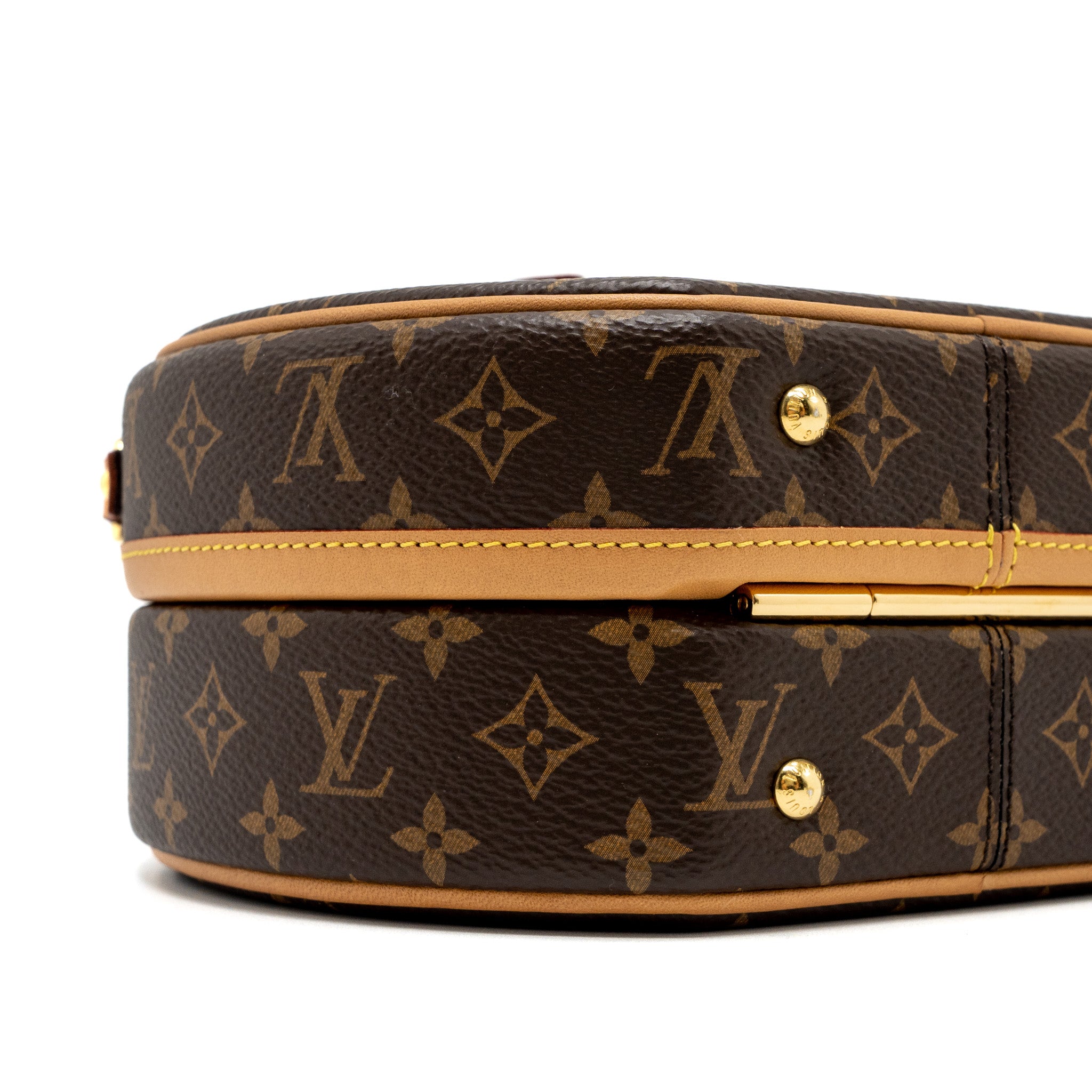 louis-vuitton-petit-boite-chapeau-monogram-canvas-ghw