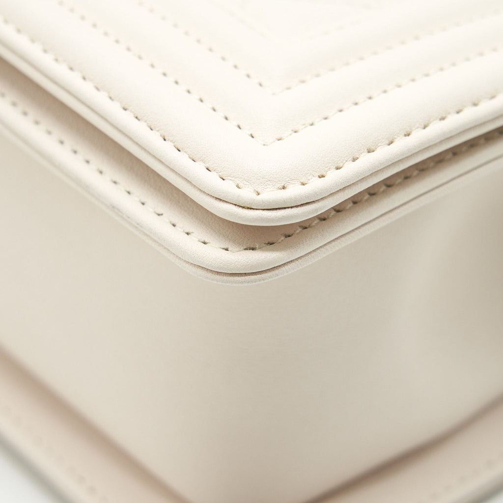 chanel-small-boy-chanel-calfskin-white-ghw