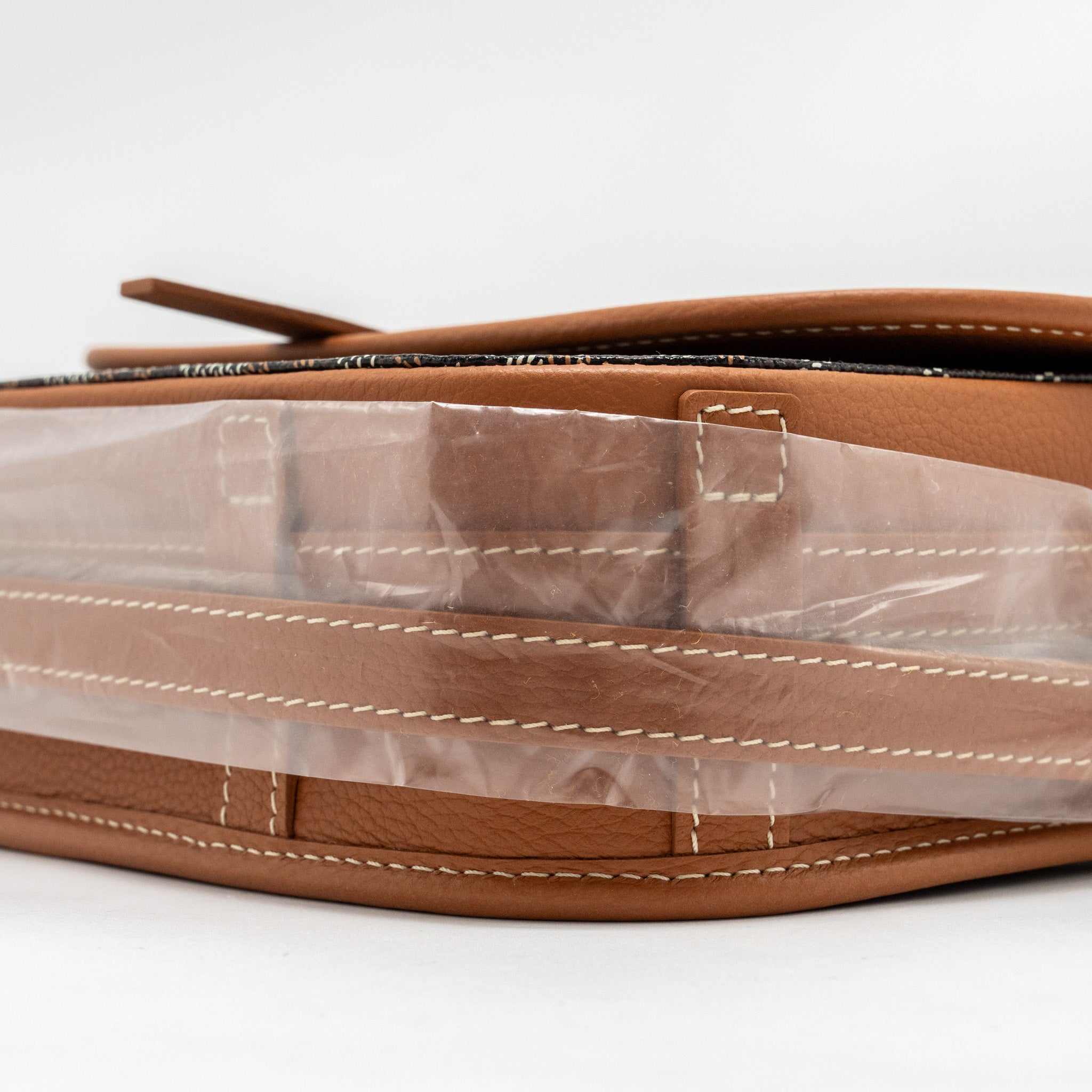 goyard-belvedere-pm-messenger-bag-goyardline-canvas-calfskin-black-tan-shw-2