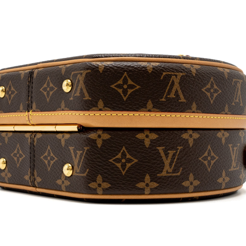 louis-vuitton-petit-boite-chapeau-monogram-canvas-ghw