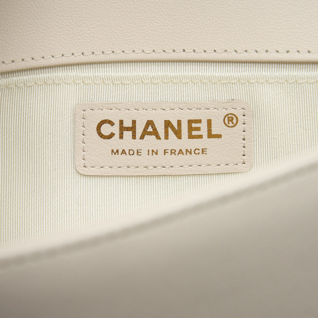 chanel-small-boy-chanel-calfskin-white-ghw
