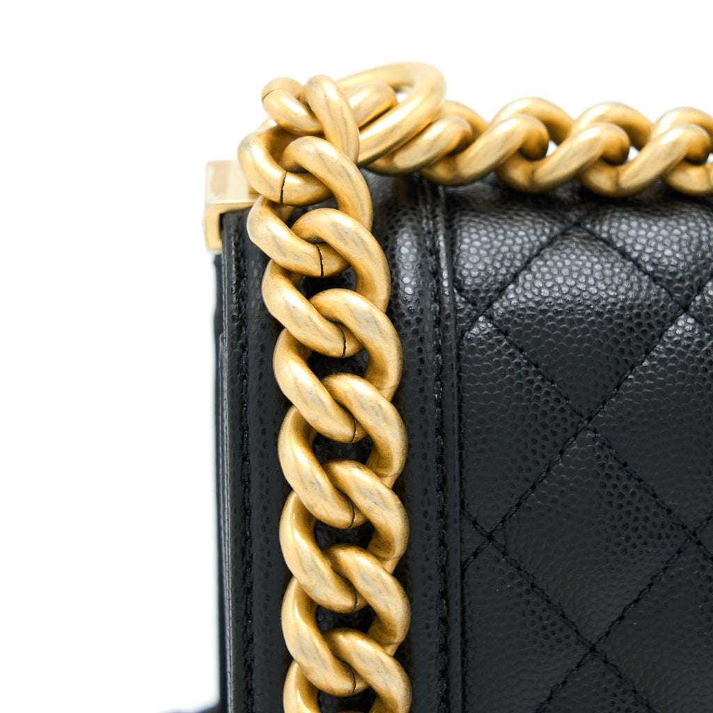 chanel-small-boy-bag-caviar-black-ghw-microchip-1