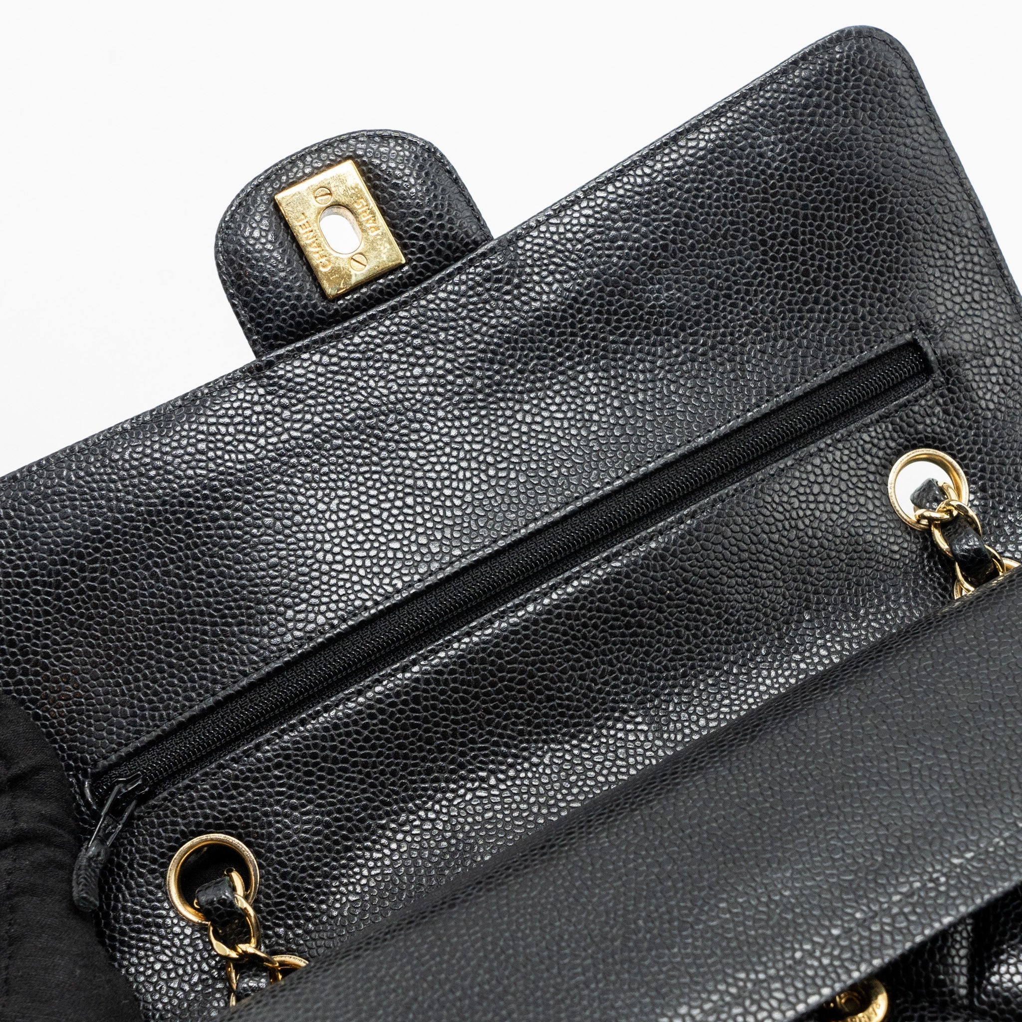 chanel-meedium-classic-double-flap-bag-caviar-black-ghw