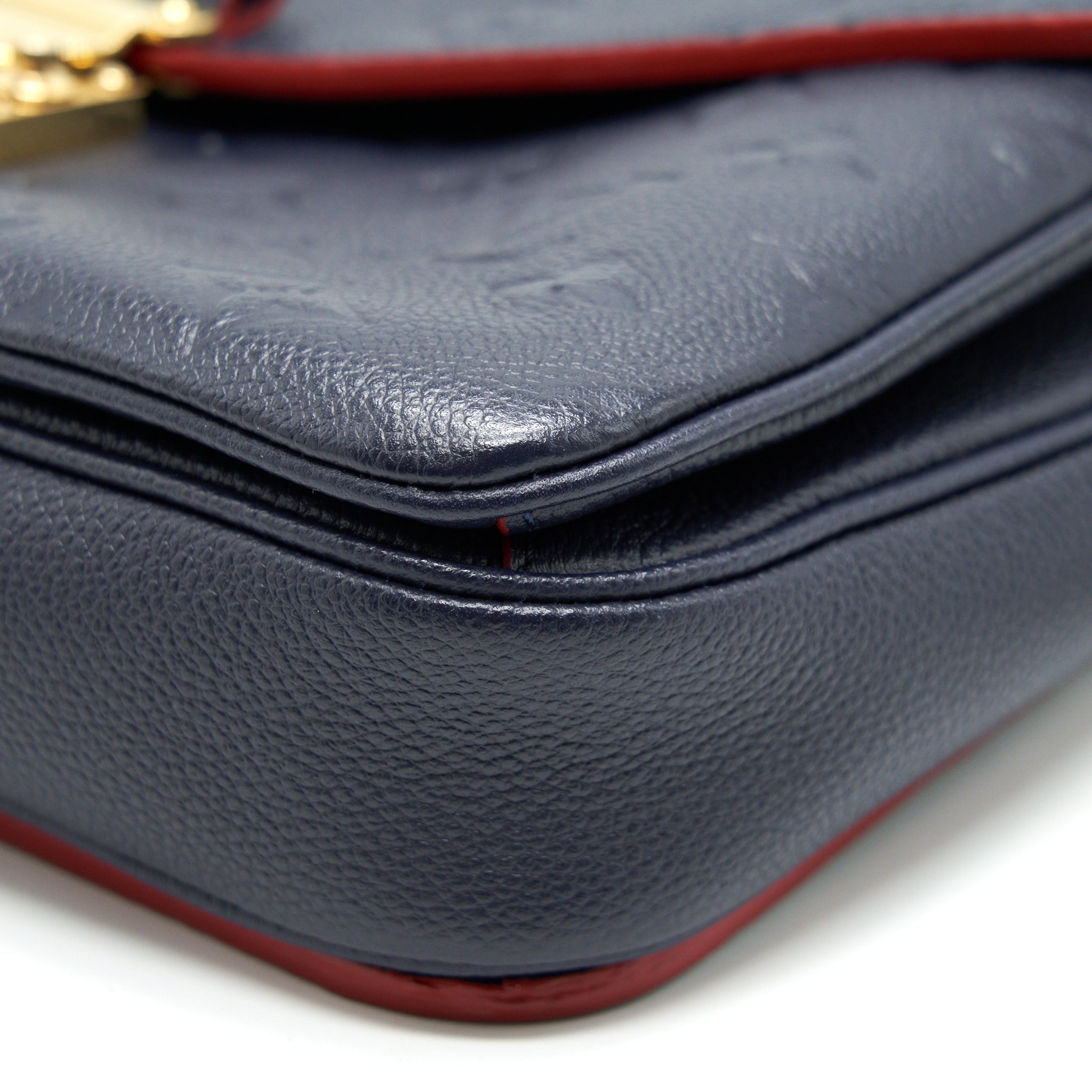 louis-vuitton-pochette-metis-marine-rouge-monogram-empreinte-leather