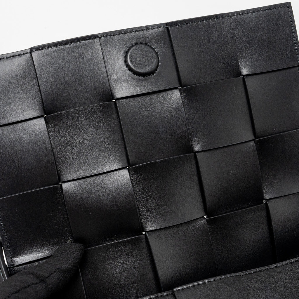 bottega-veneta-small-cassette-leather-black-shw