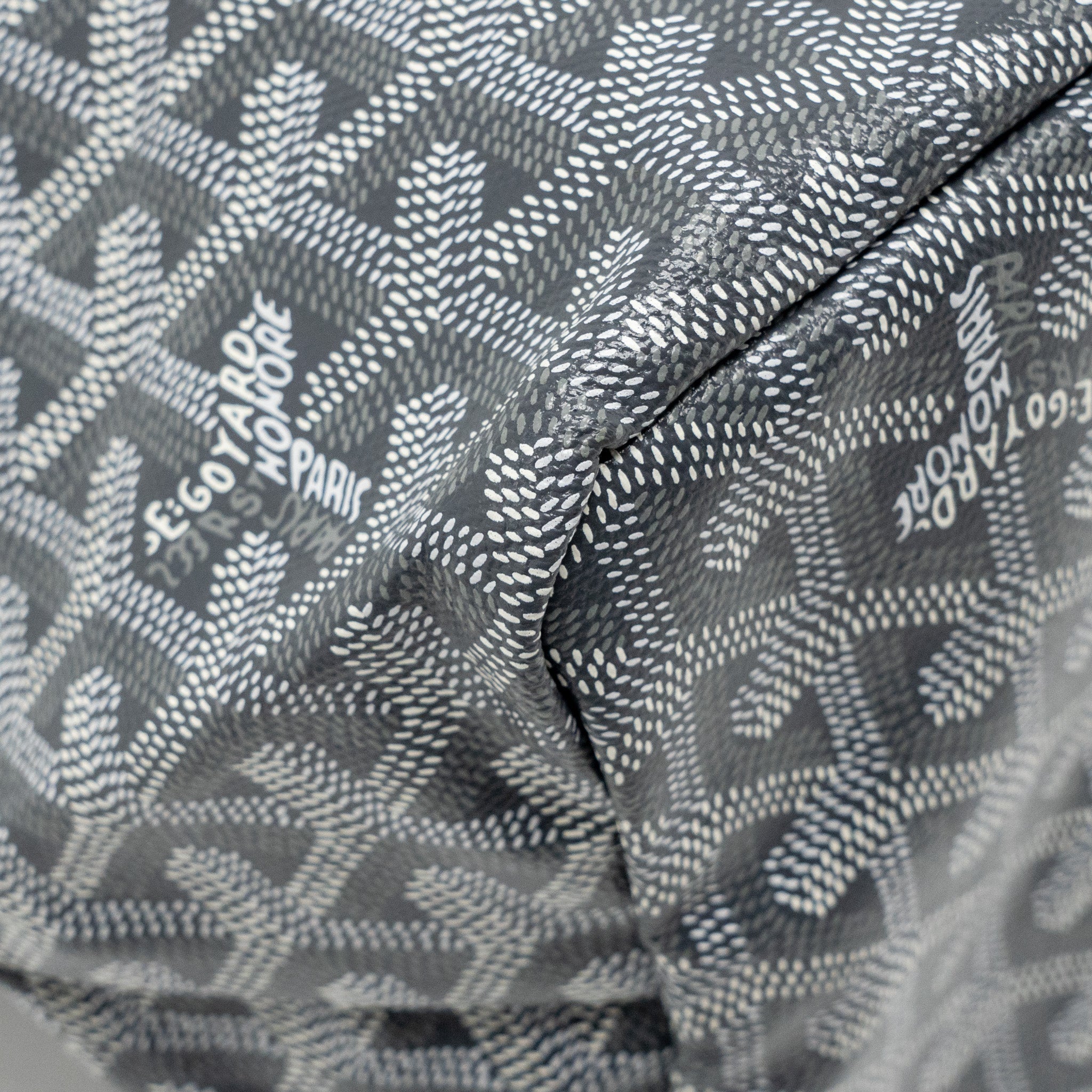 goyard-tote-black