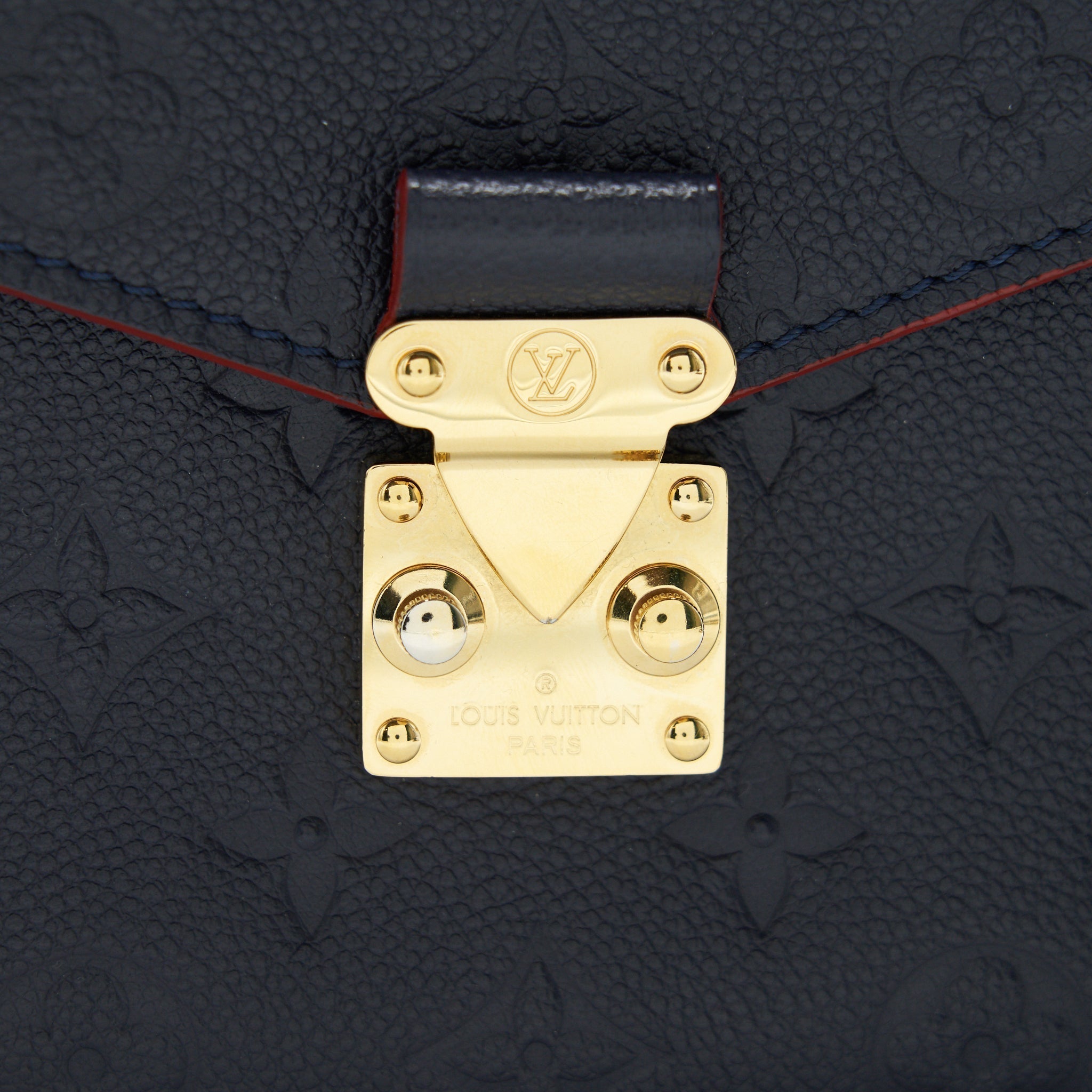 louis-vuitton-pochette-metis-marine-rouge-monogram-empreinte-leather