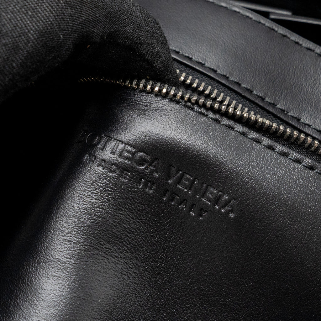 bottega-veneta-small-cassette-leather-black-shw