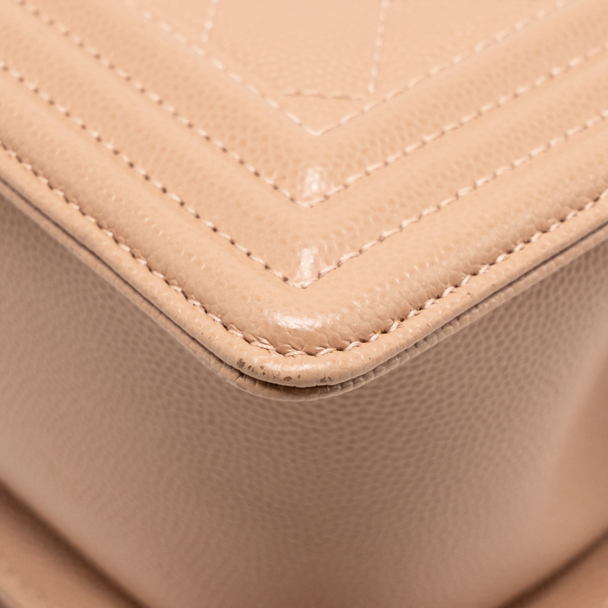 chanel-boy-bag-pink