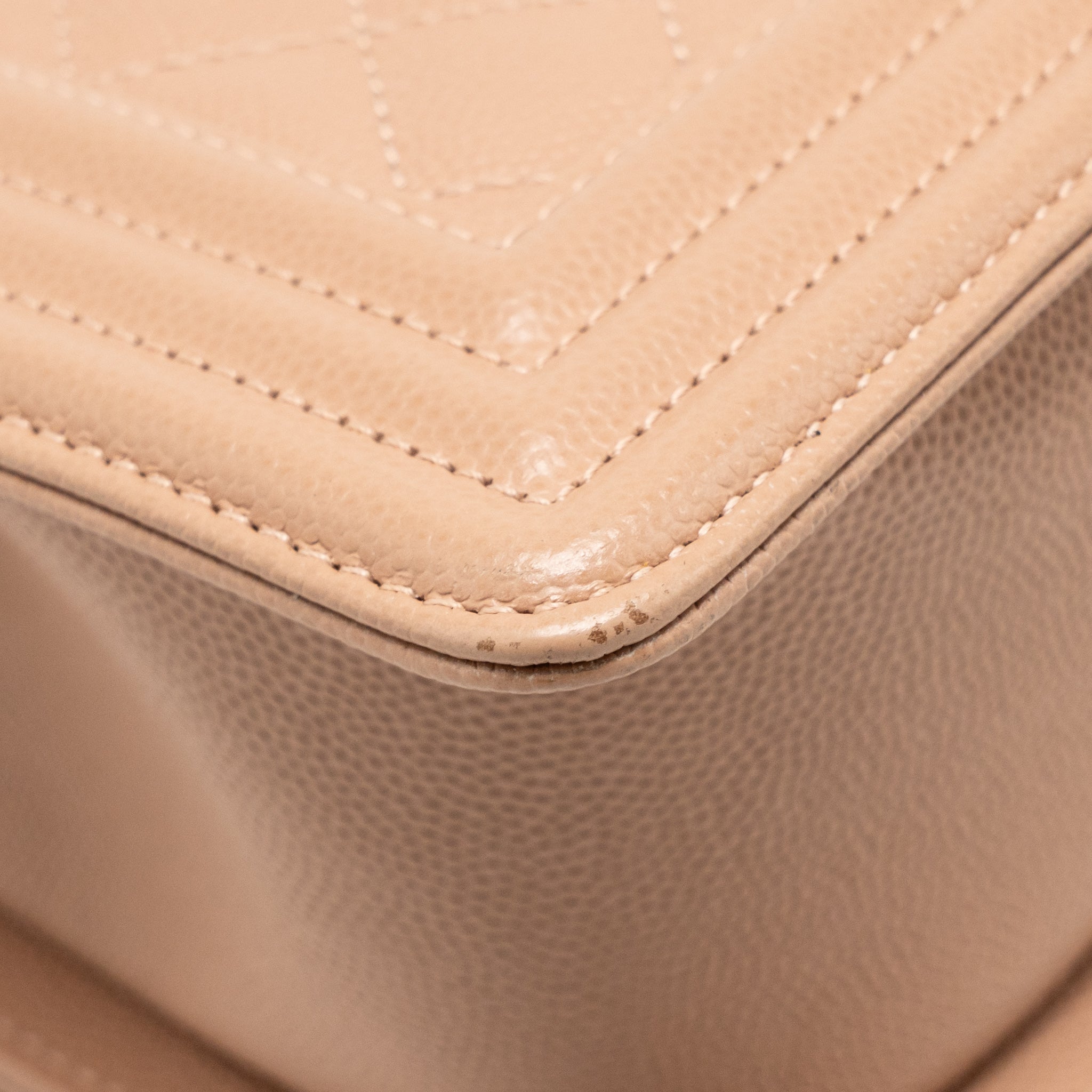 chanel-boy-bag-pink