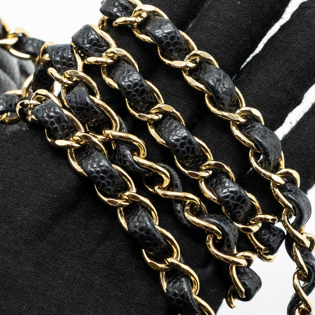 chanel-meedium-classic-double-flap-bag-caviar-black-ghw