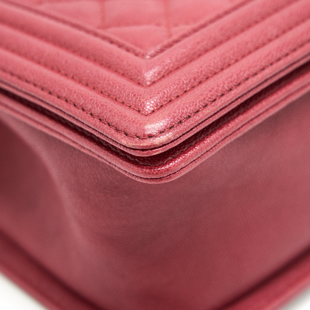 chanel-medium-boy-bag-caviar-raspberry-red-brushed-ghw