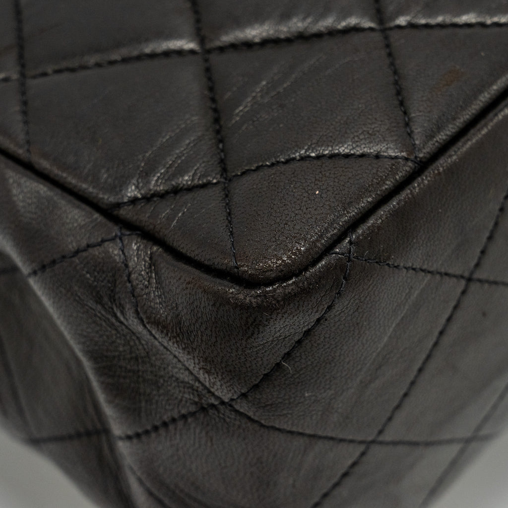 chanel-vintage-jumbo-classic-double-flap-bag-lambskin-black-ghw